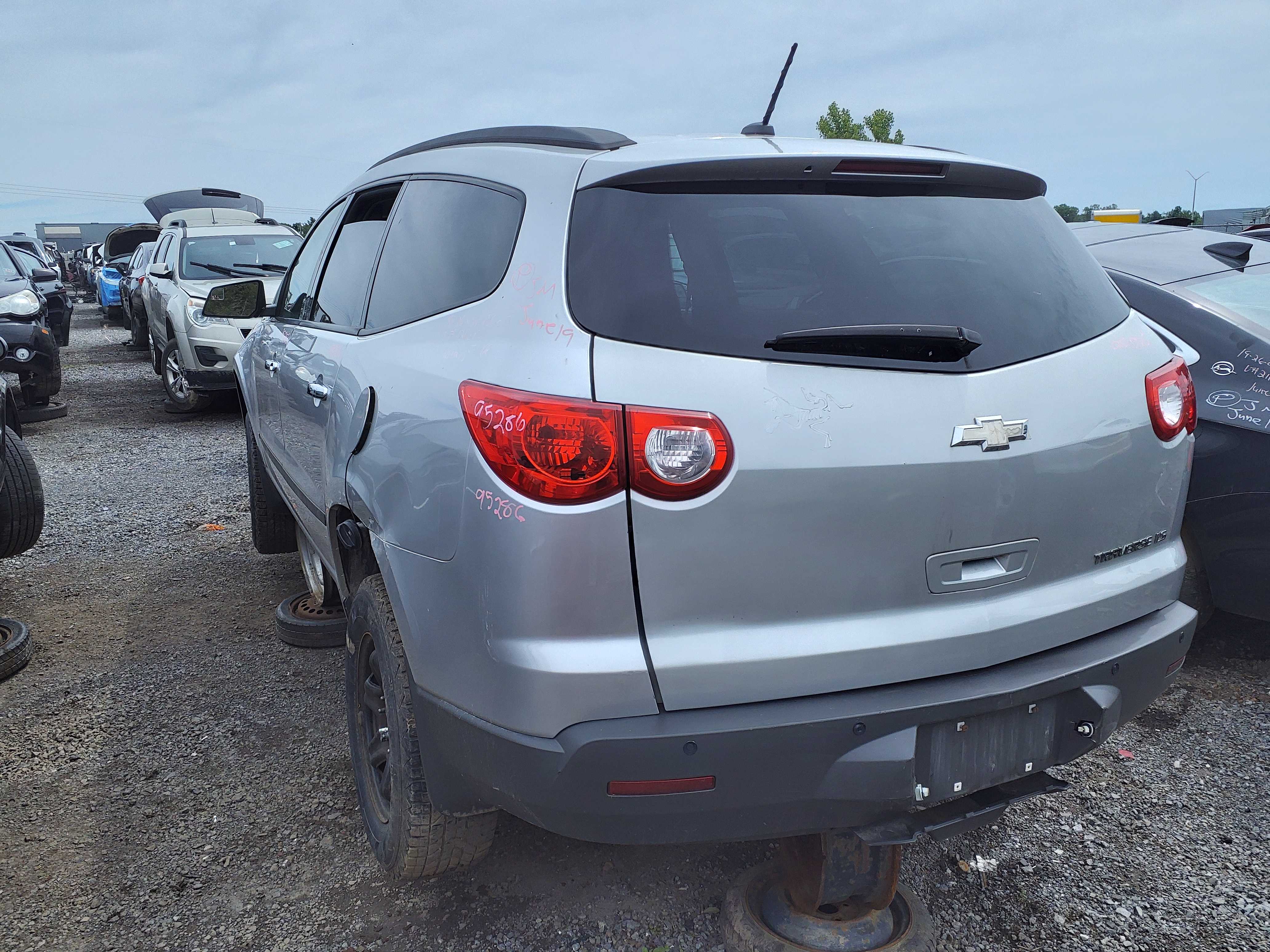 CHEVROLET TRAVERSE 2009