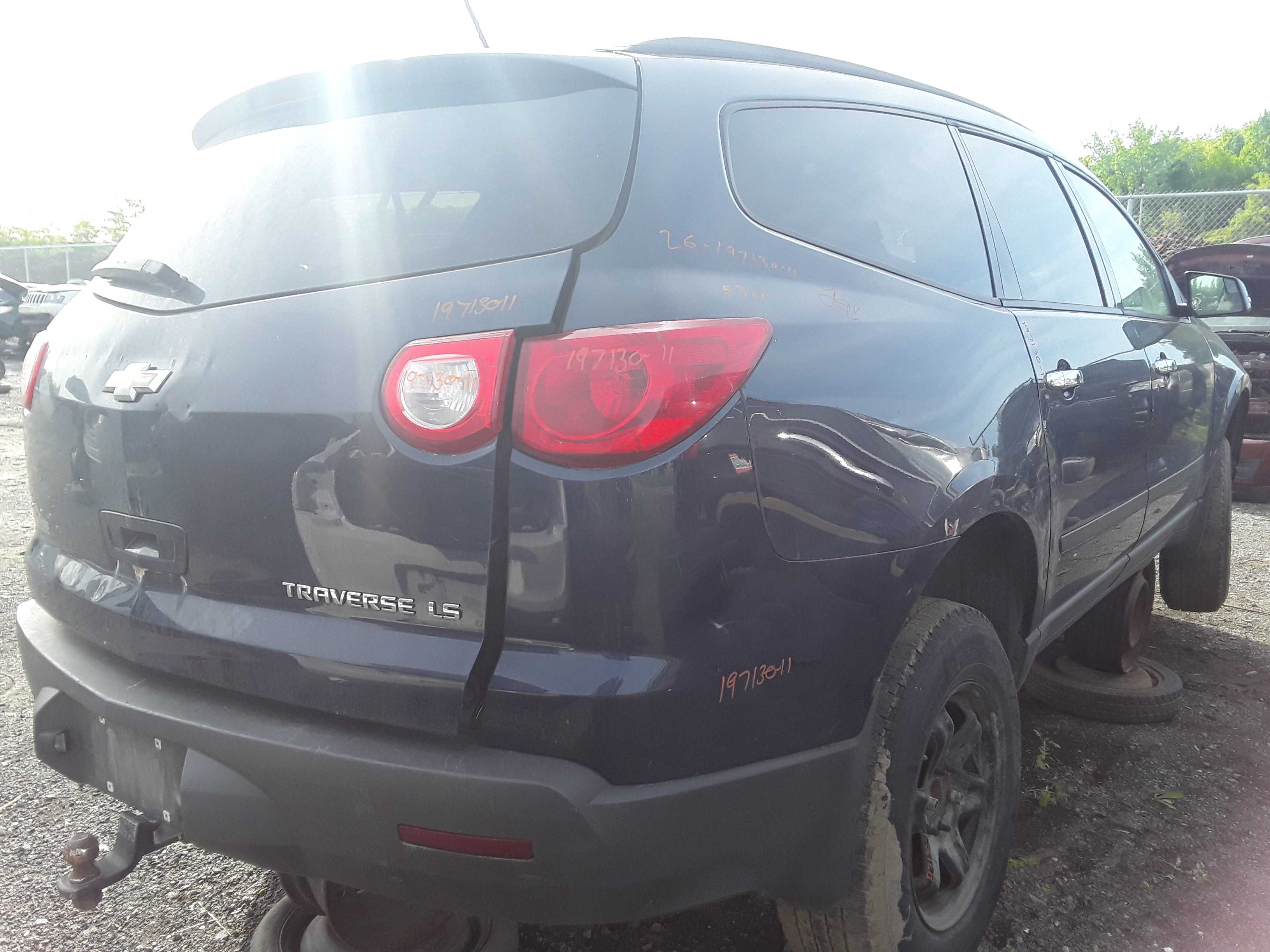 CHEVROLET TRAVERSE 2011
