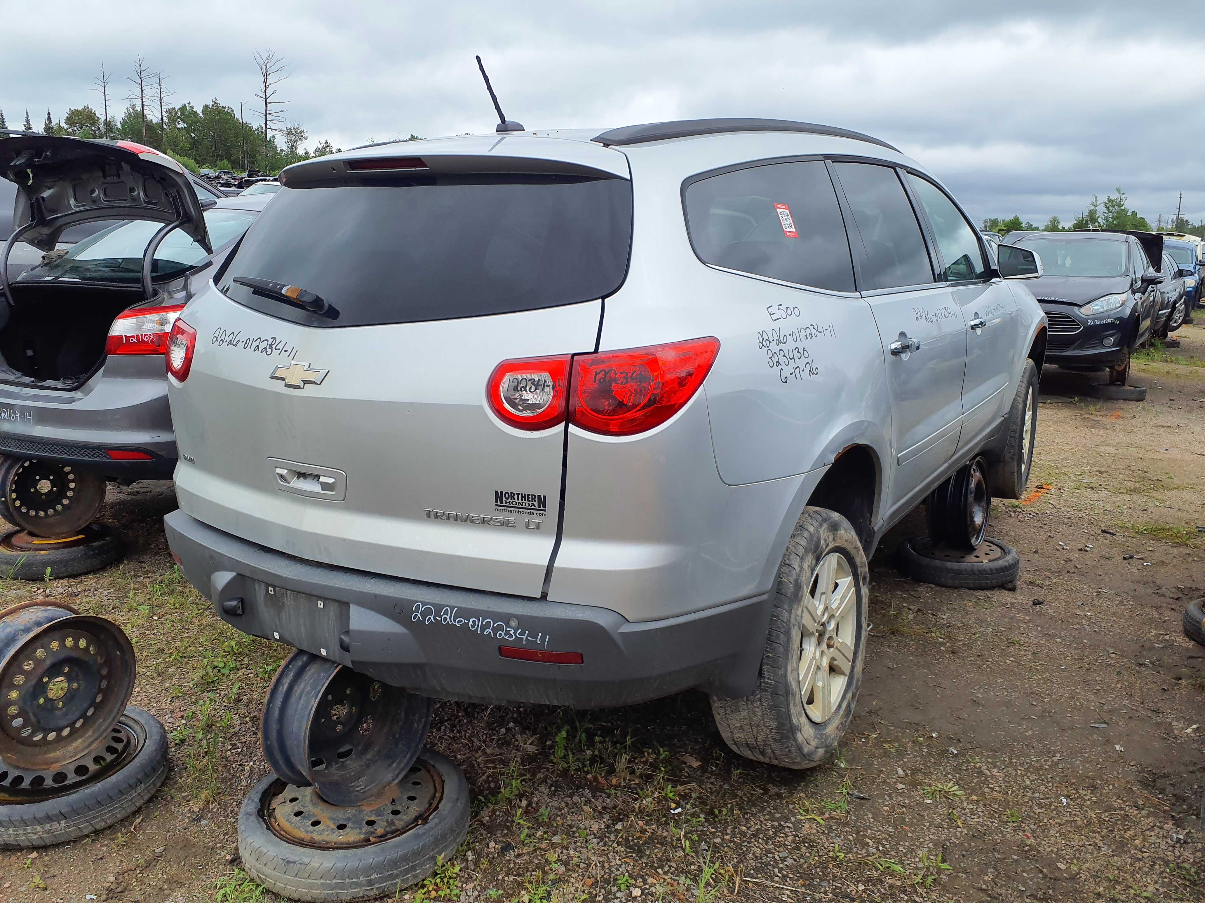 CHEVROLET TRAVERSE 2011