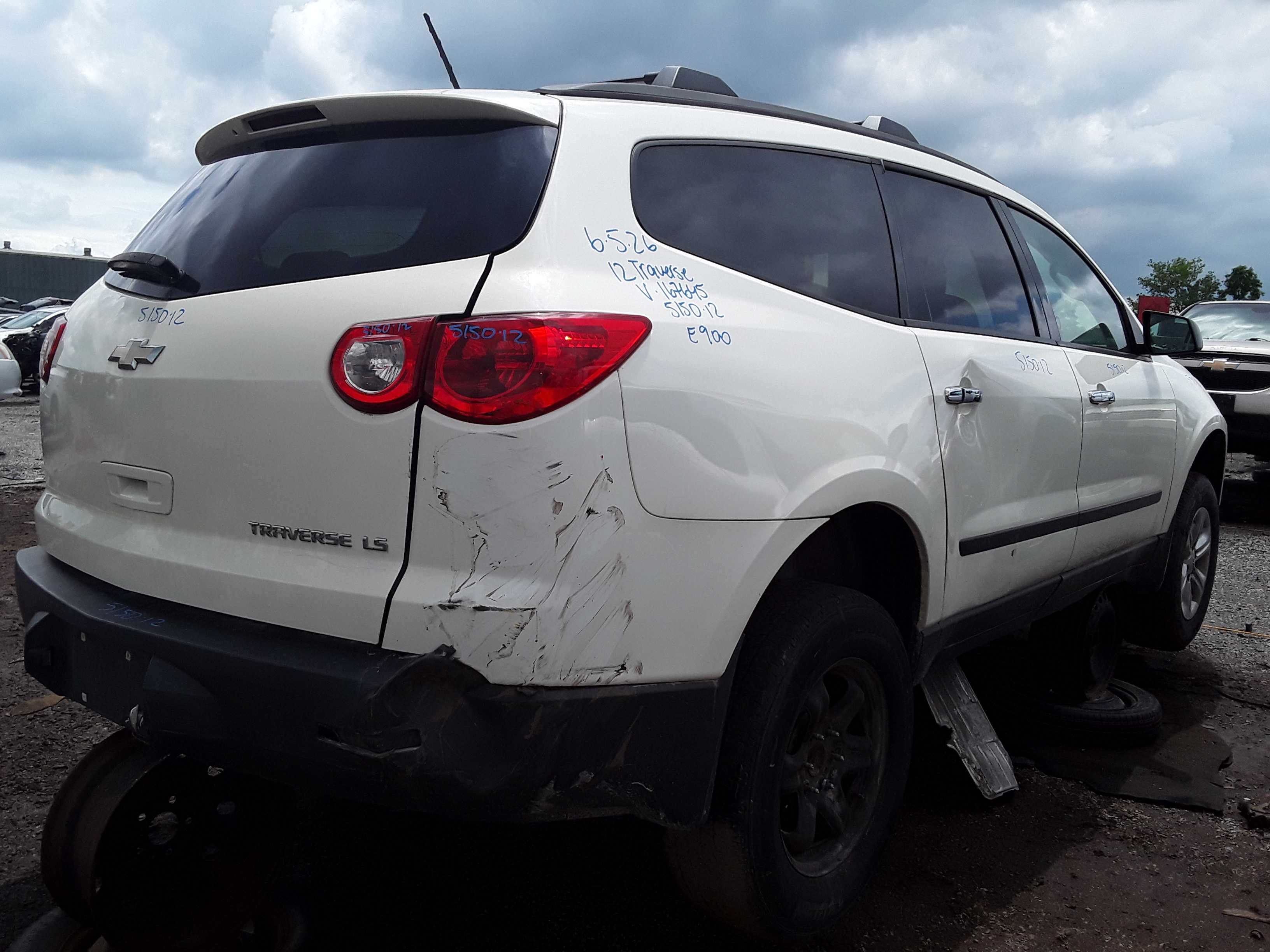 CHEVROLET TRAVERSE 2012