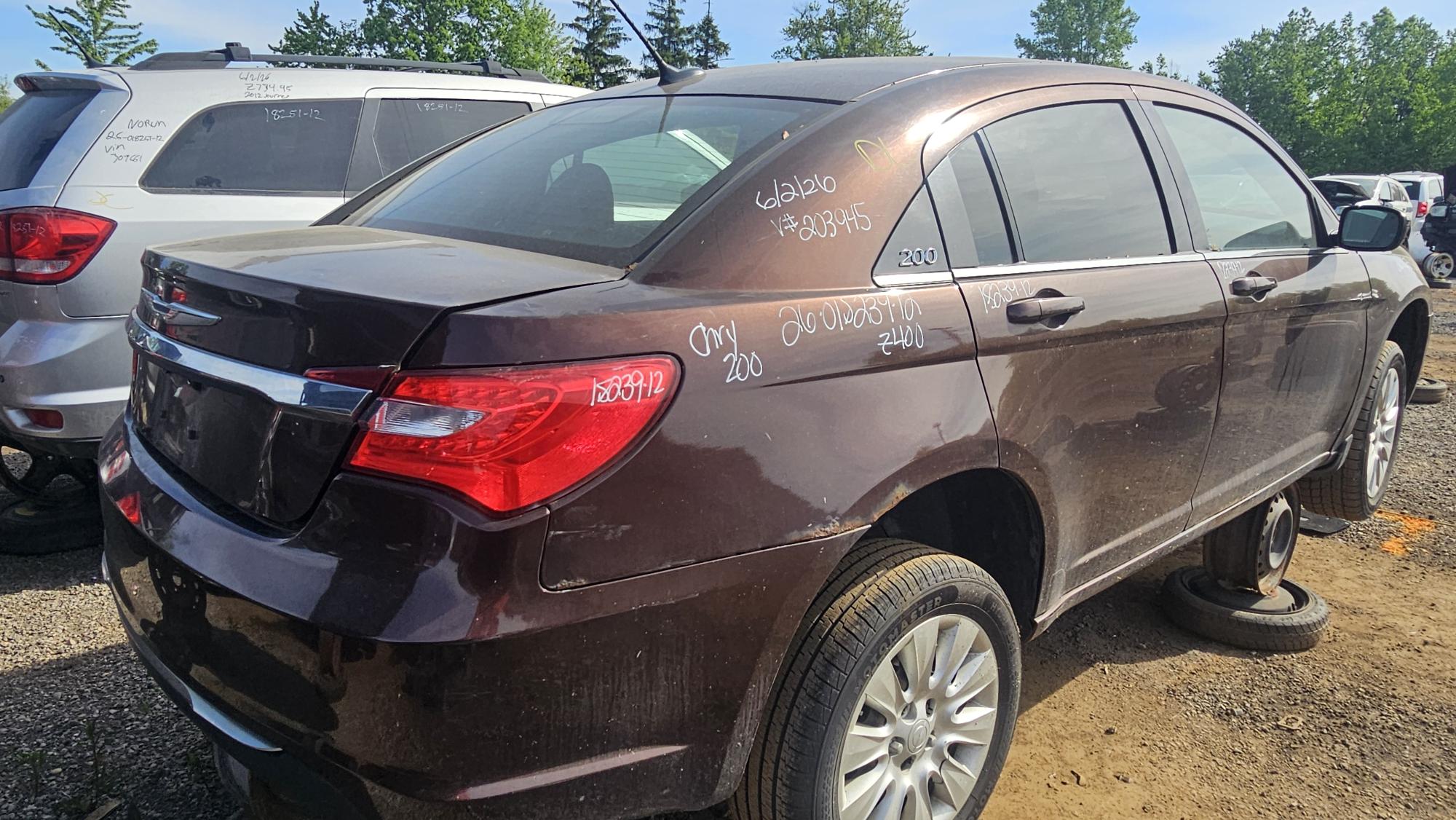 CHRYSLER 200 2012
