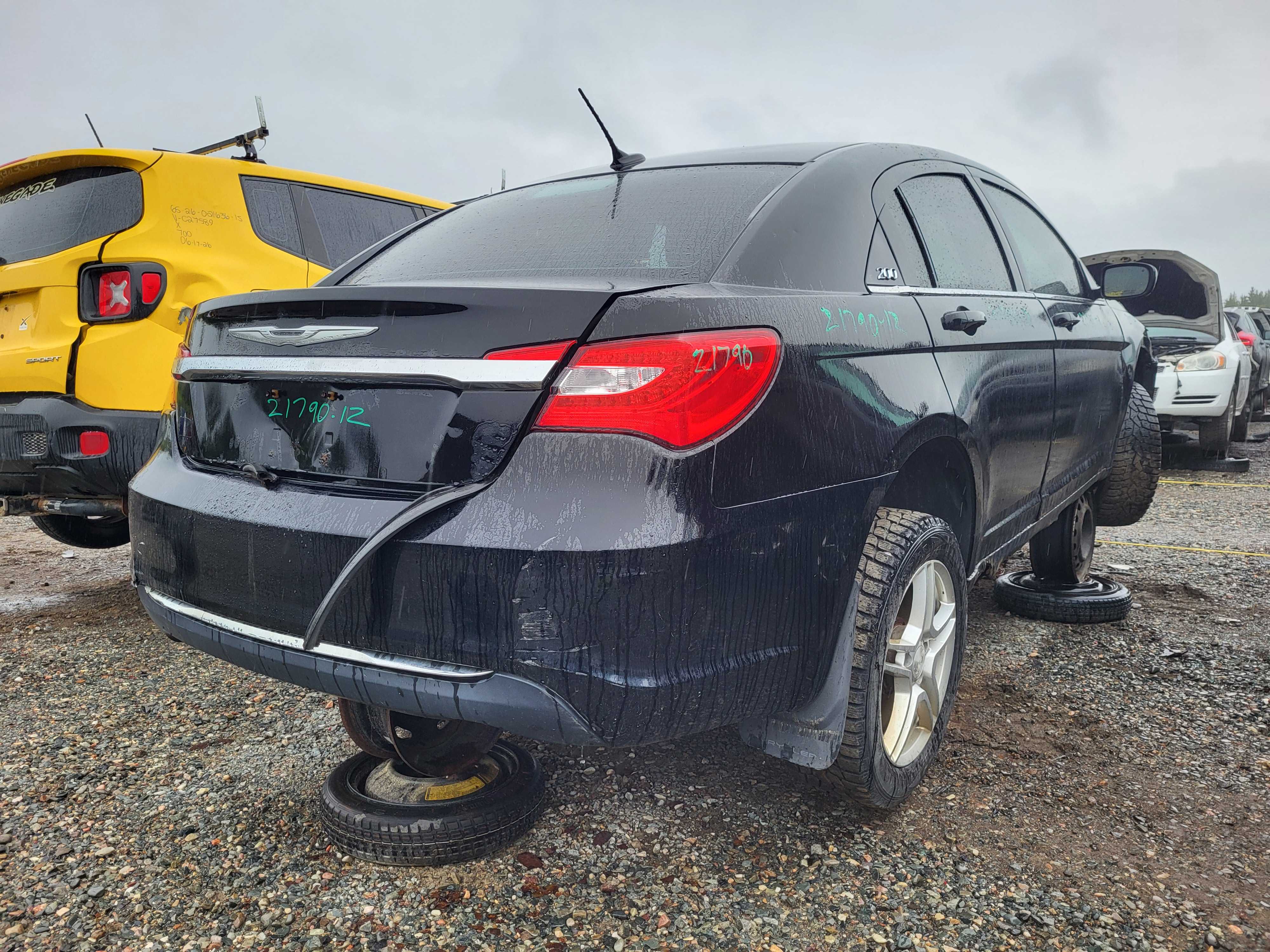CHRYSLER 200 2012