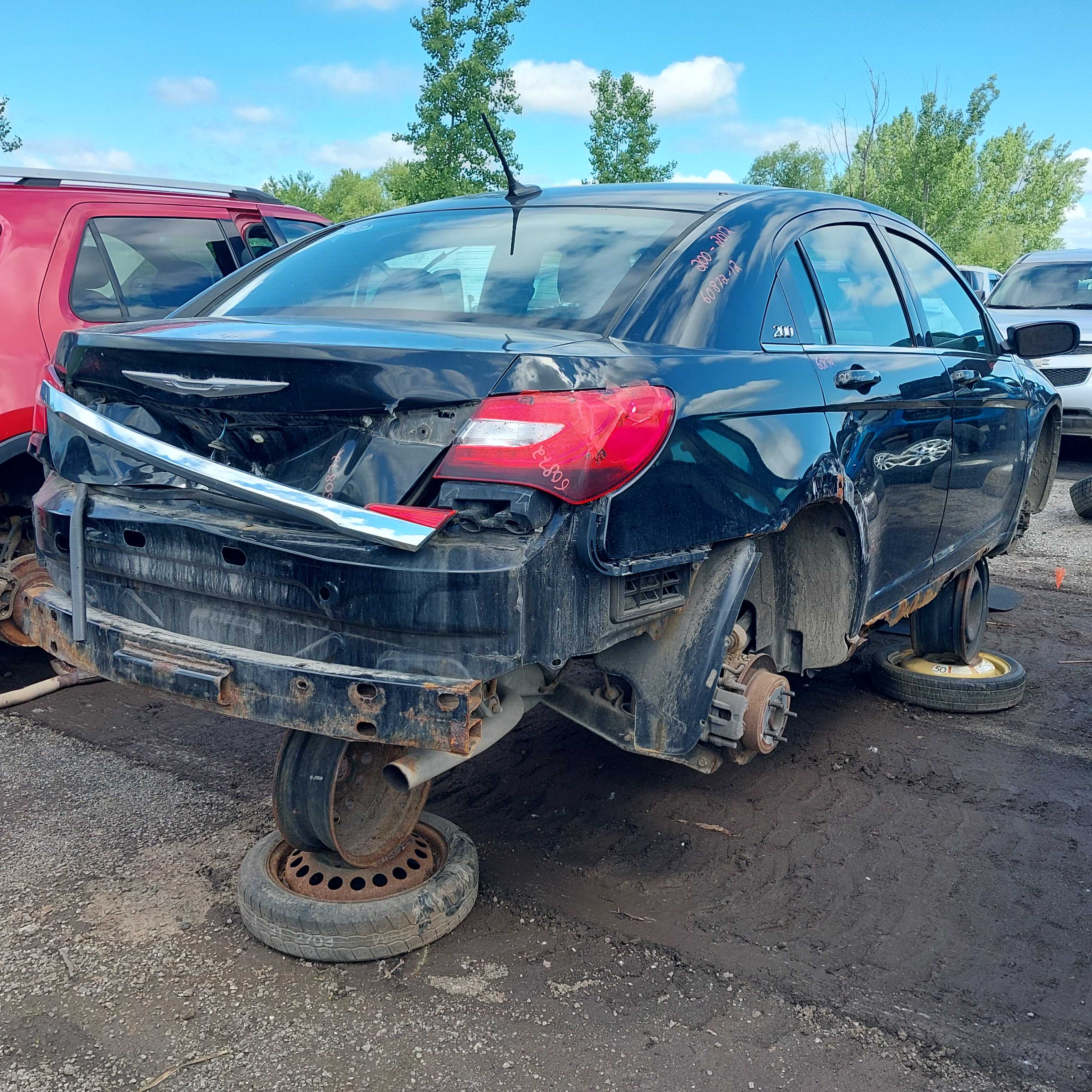 CHRYSLER 200 2012