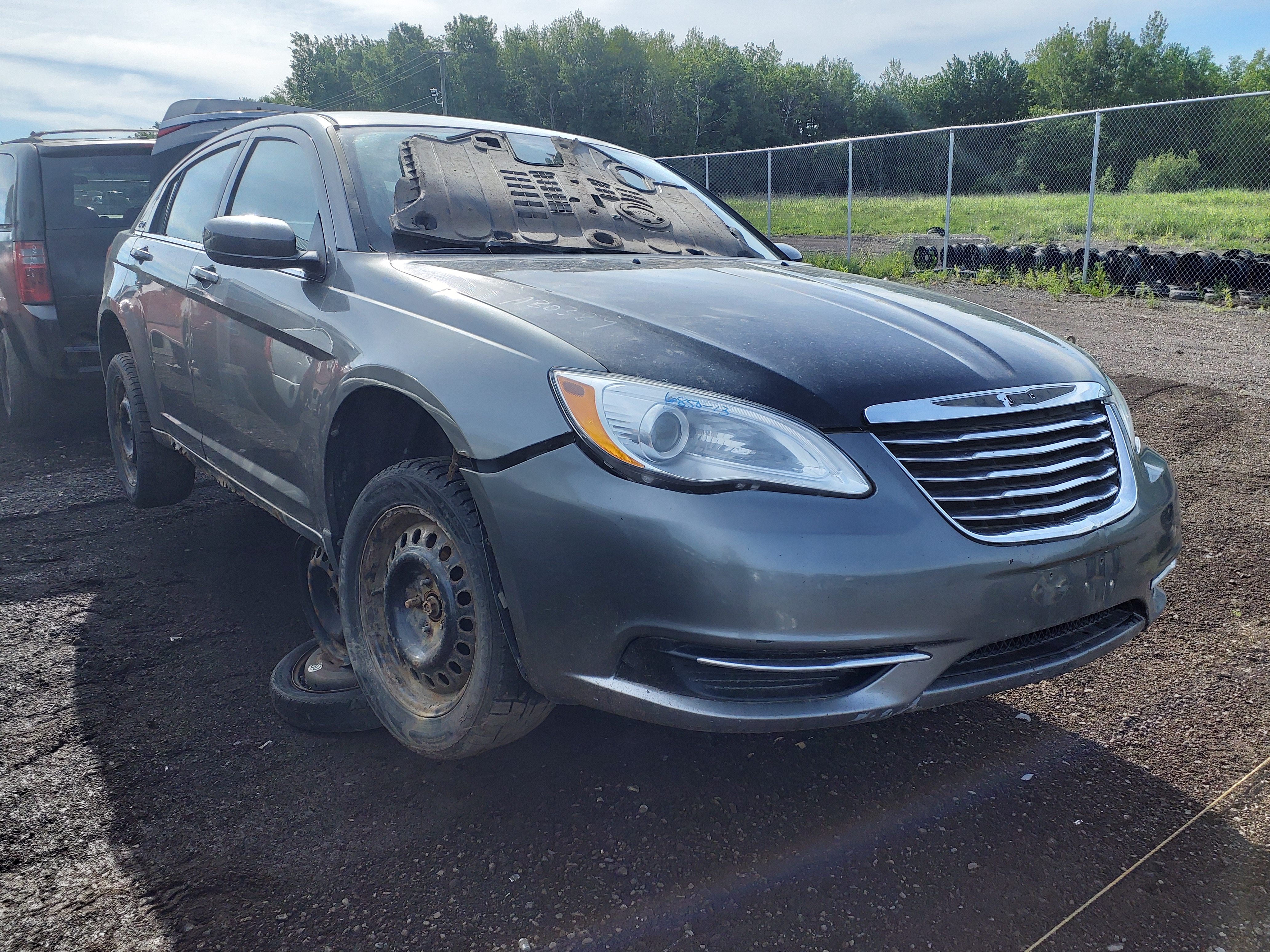 CHRYSLER 200 2013