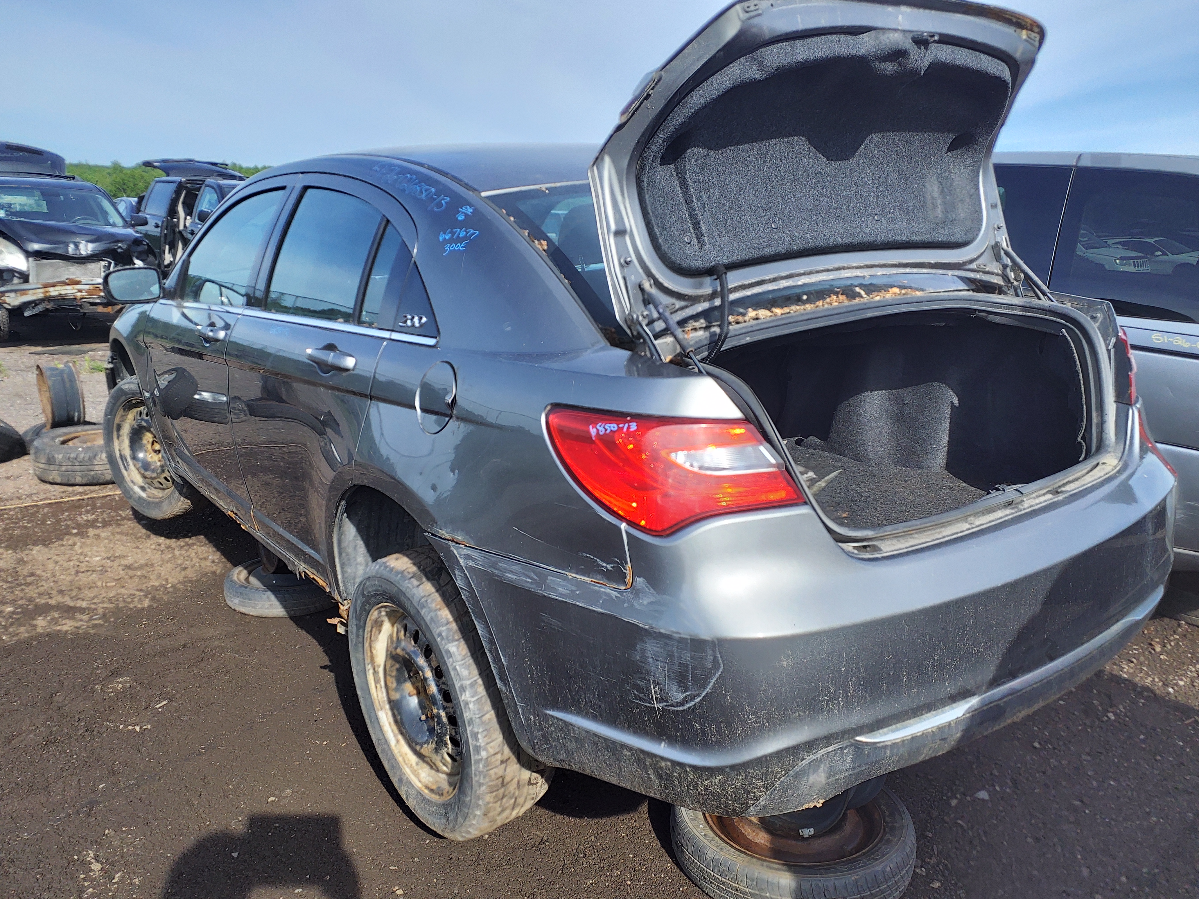 CHRYSLER 200 2013