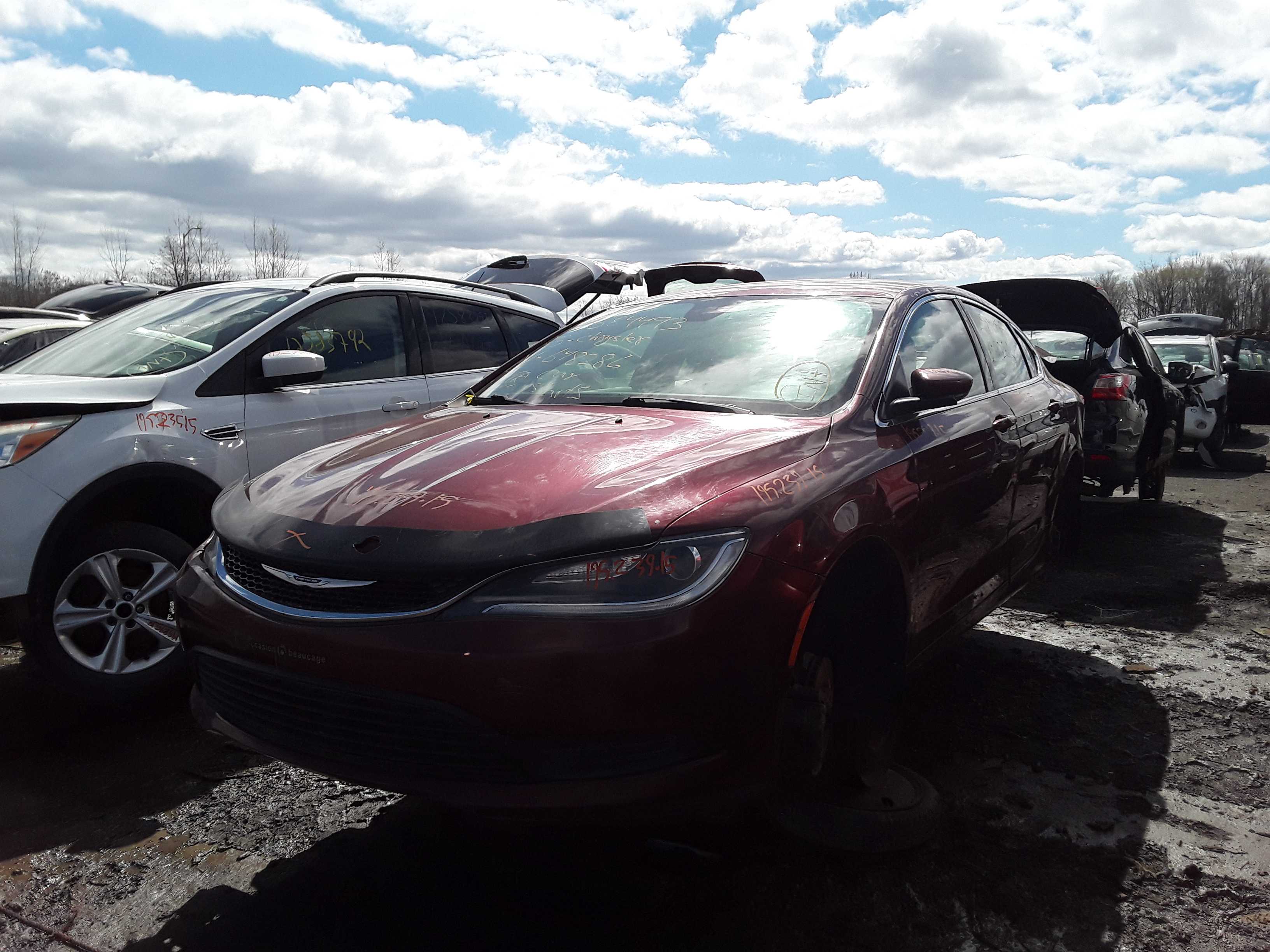 CHRYSLER 200 2015