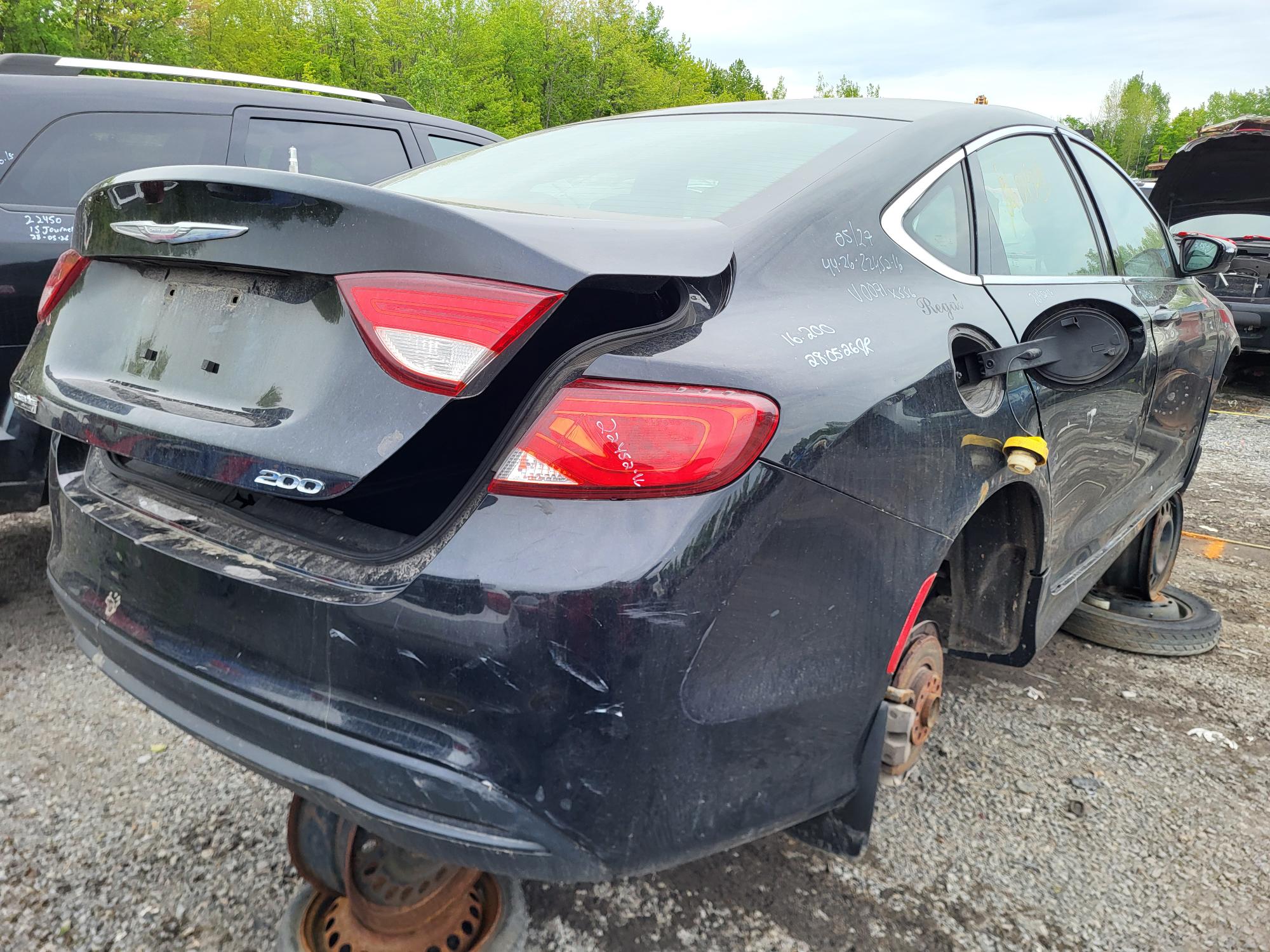 CHRYSLER 200 2016