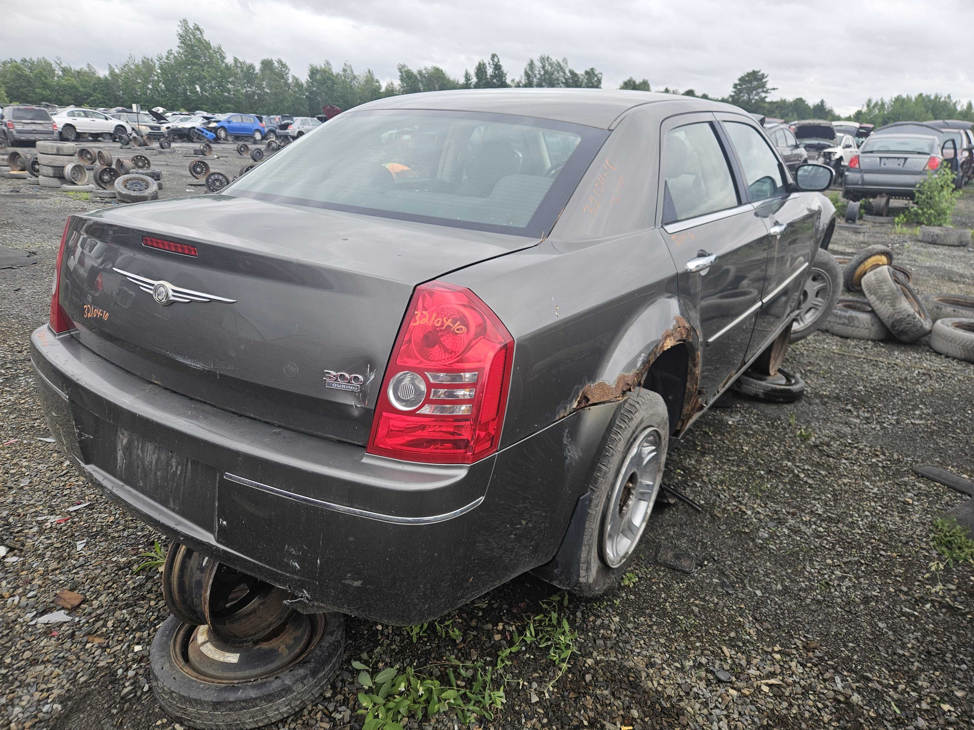 CHRYSLER 300 2010