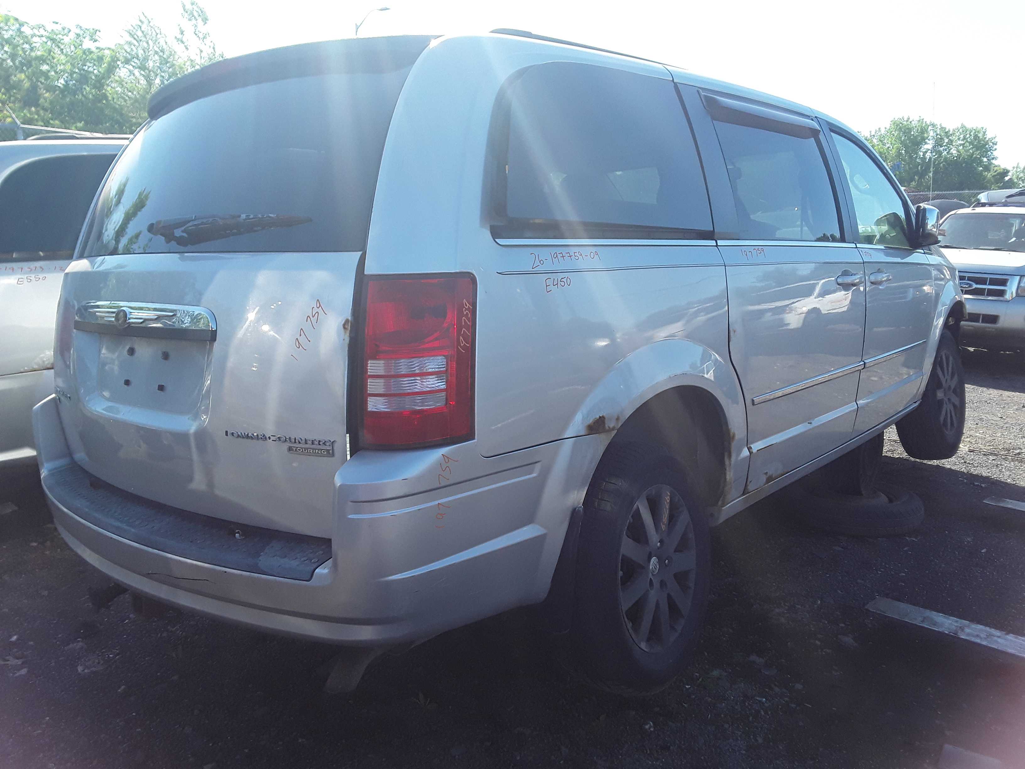 CHRYSLER TOWN &amp; COUNTRY 2009