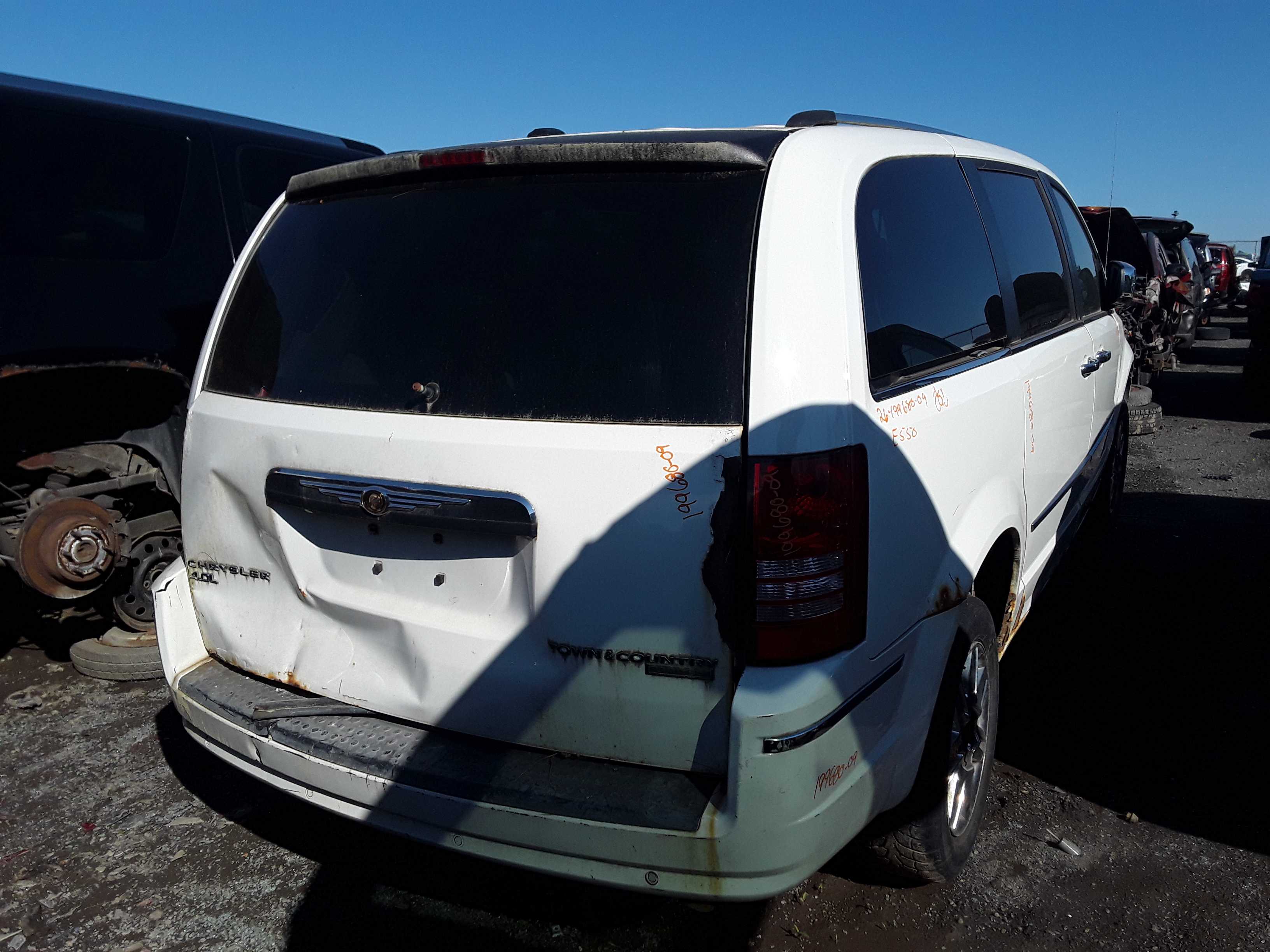 CHRYSLER TOWN &amp; COUNTRY 2009