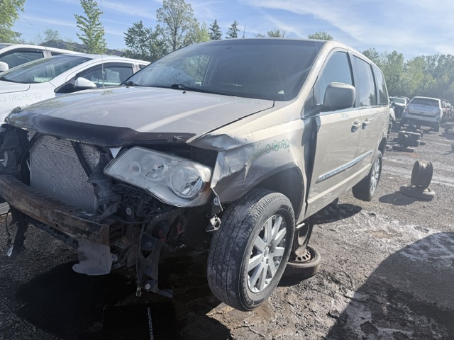 CHRYSLER TOWN &amp; COUNTRY 2014