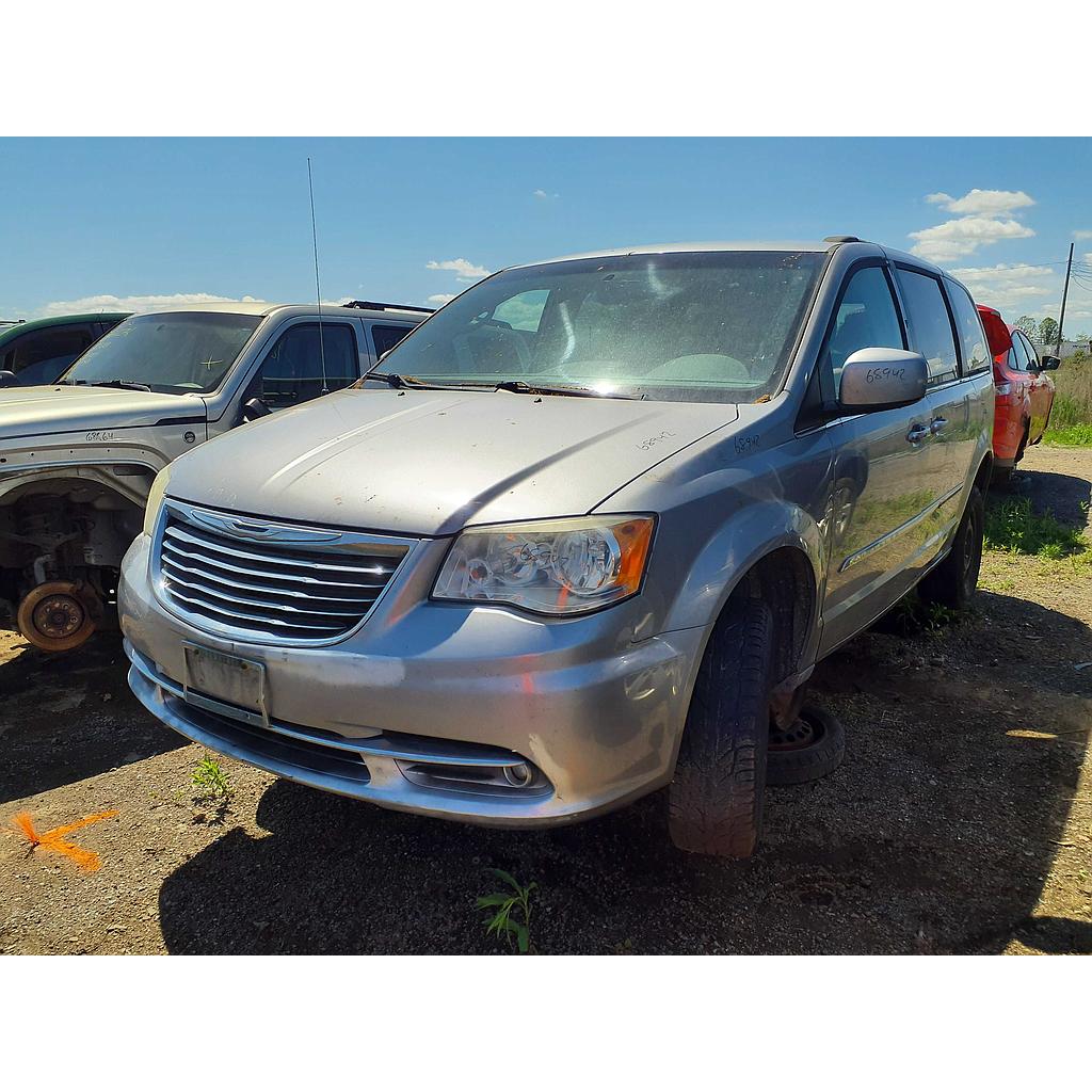 CHRYSLER TOWN &amp; COUNTRY 2014