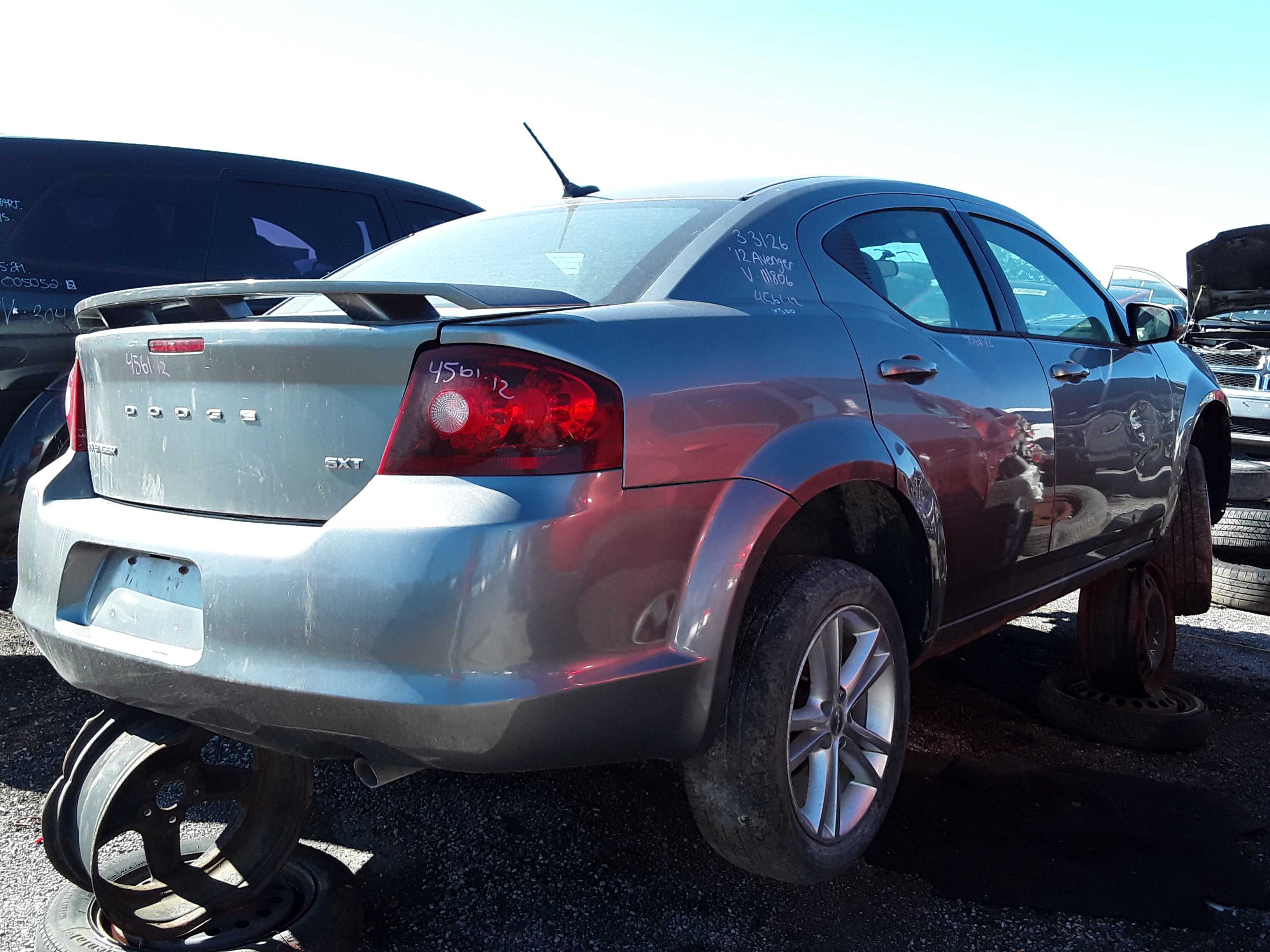 DODGE AVENGER 2012