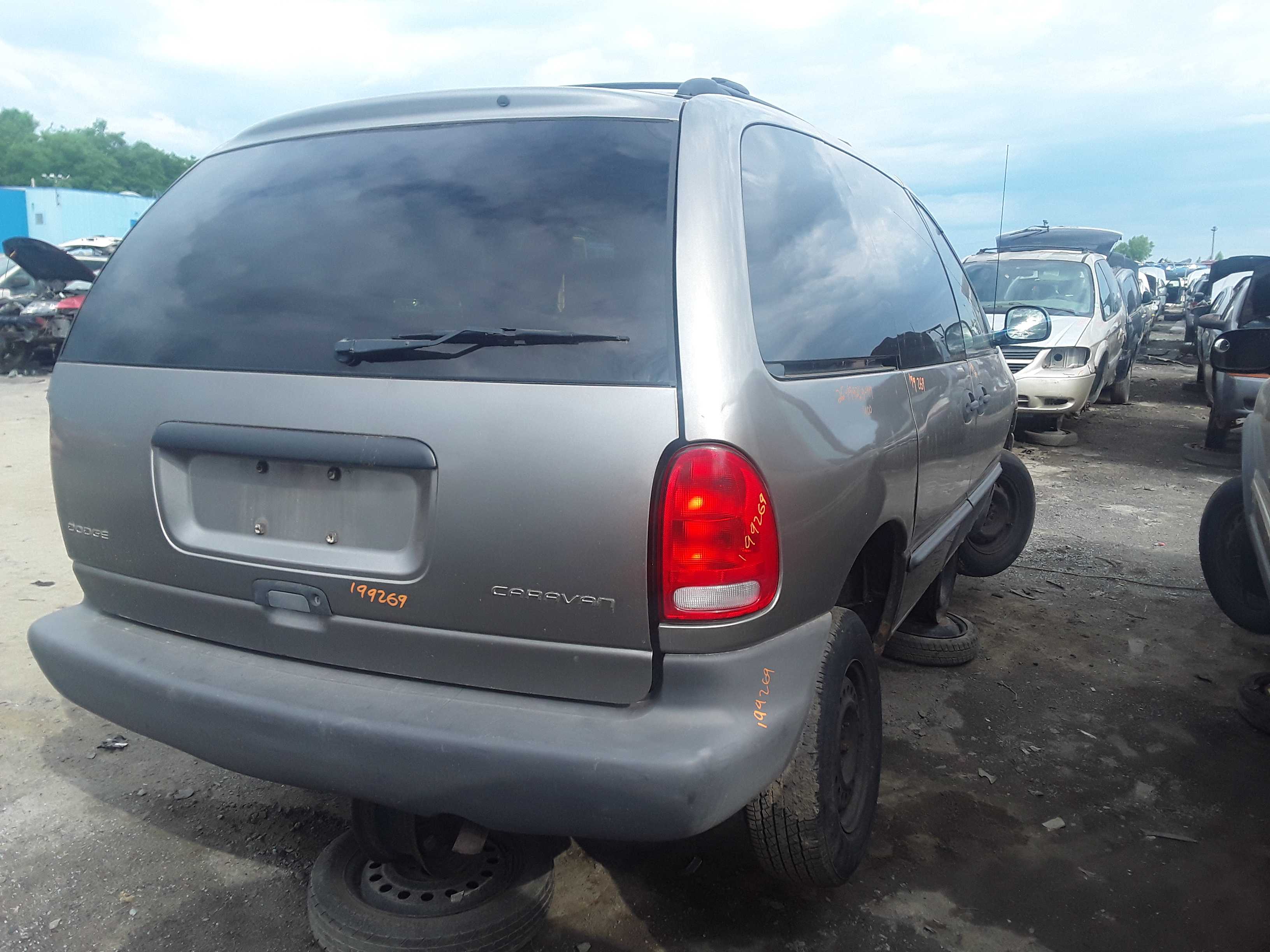 DODGE CARAVAN 1999