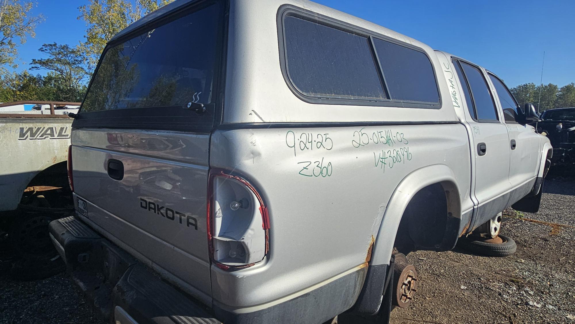 DODGE DAKOTA 2003