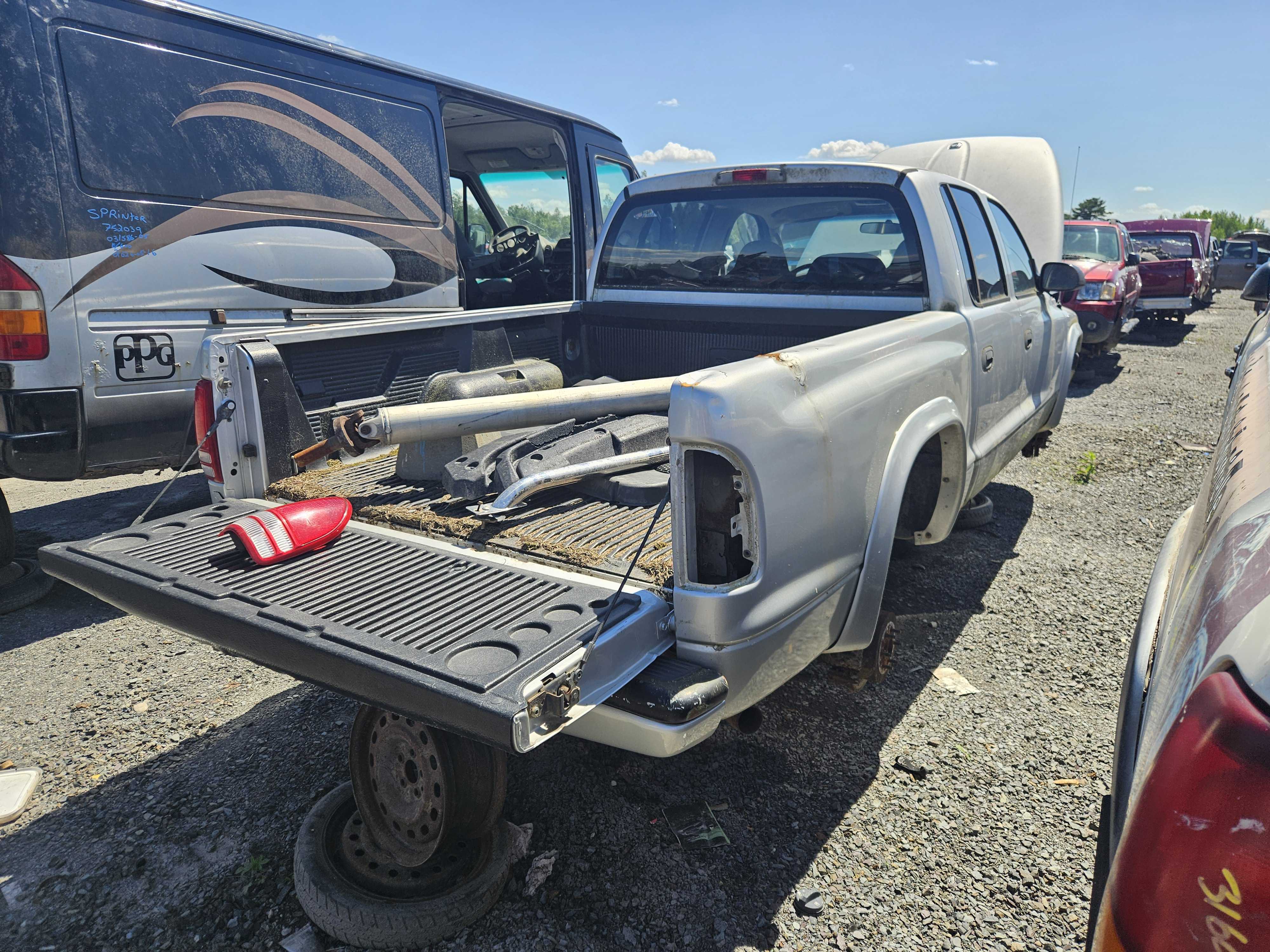 DODGE DAKOTA 2004