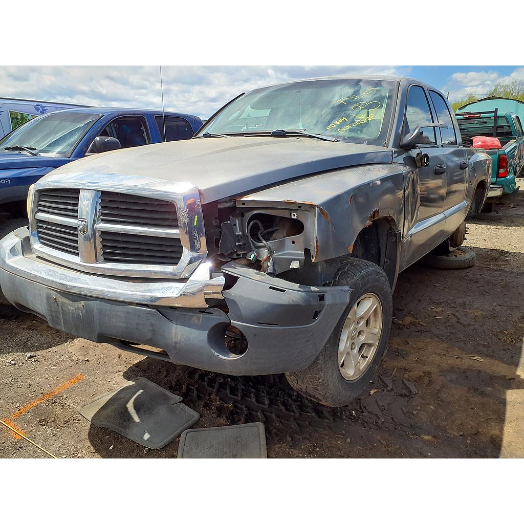 DODGE DAKOTA 2005