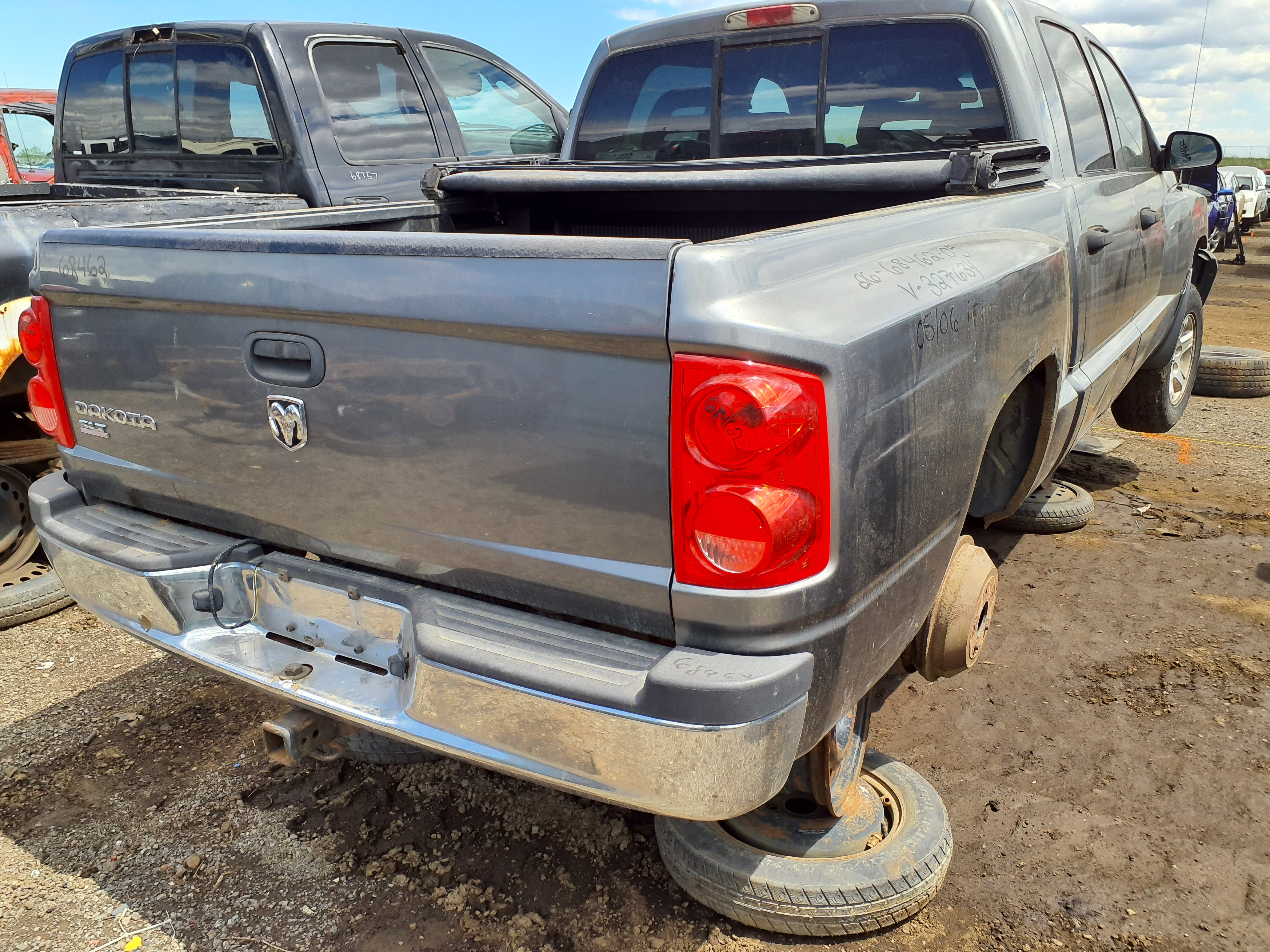 DODGE DAKOTA 2005
