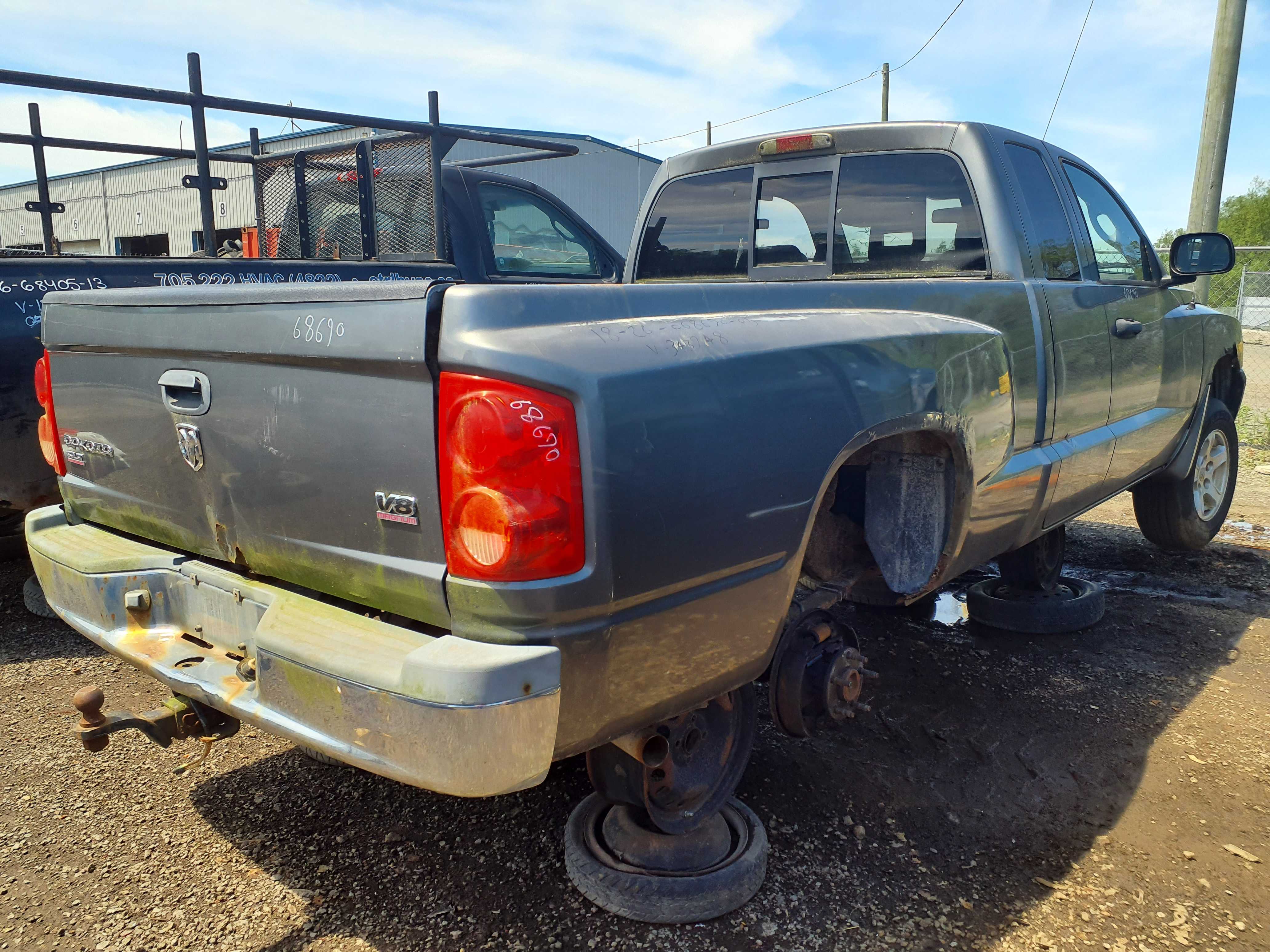 DODGE DAKOTA 2005