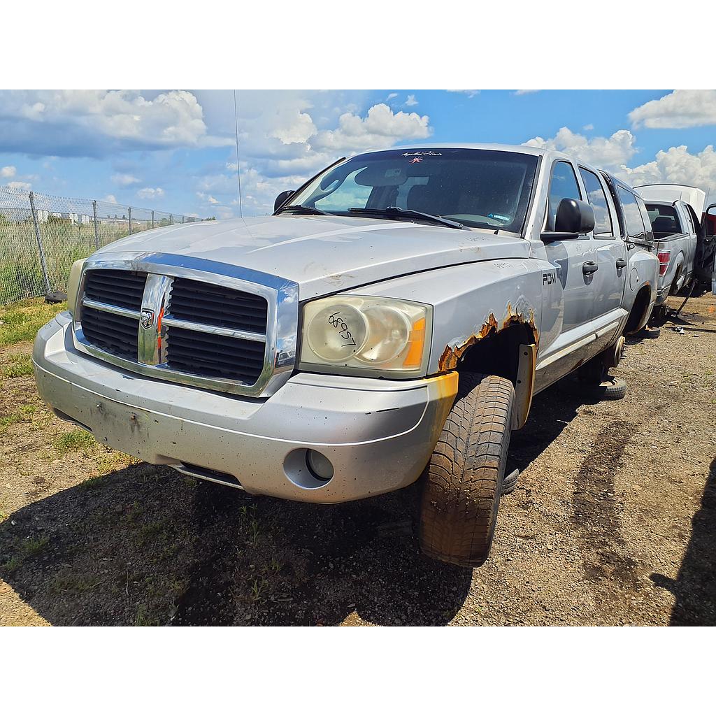 DODGE DAKOTA 2005