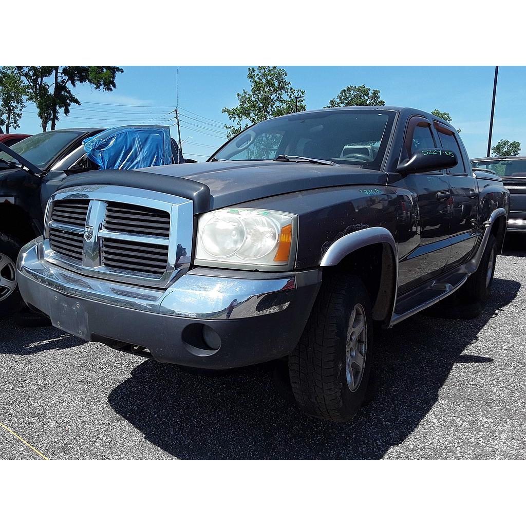 DODGE DAKOTA 2005
