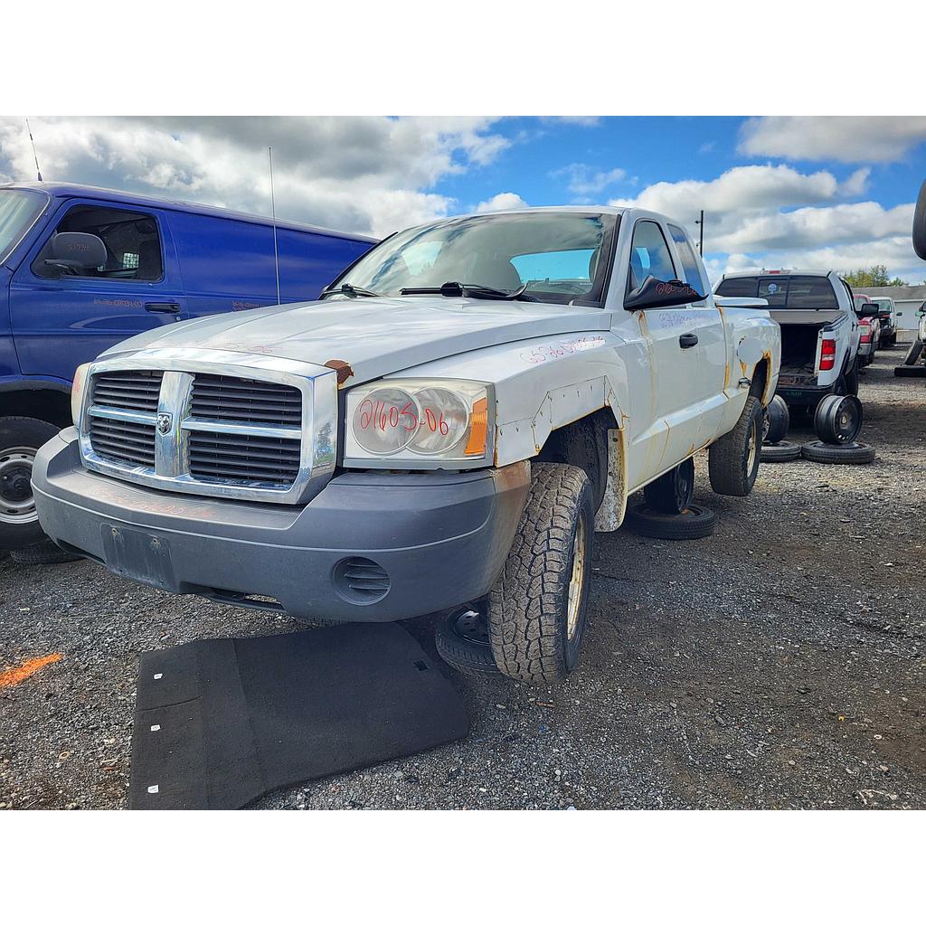 DODGE DAKOTA 2006