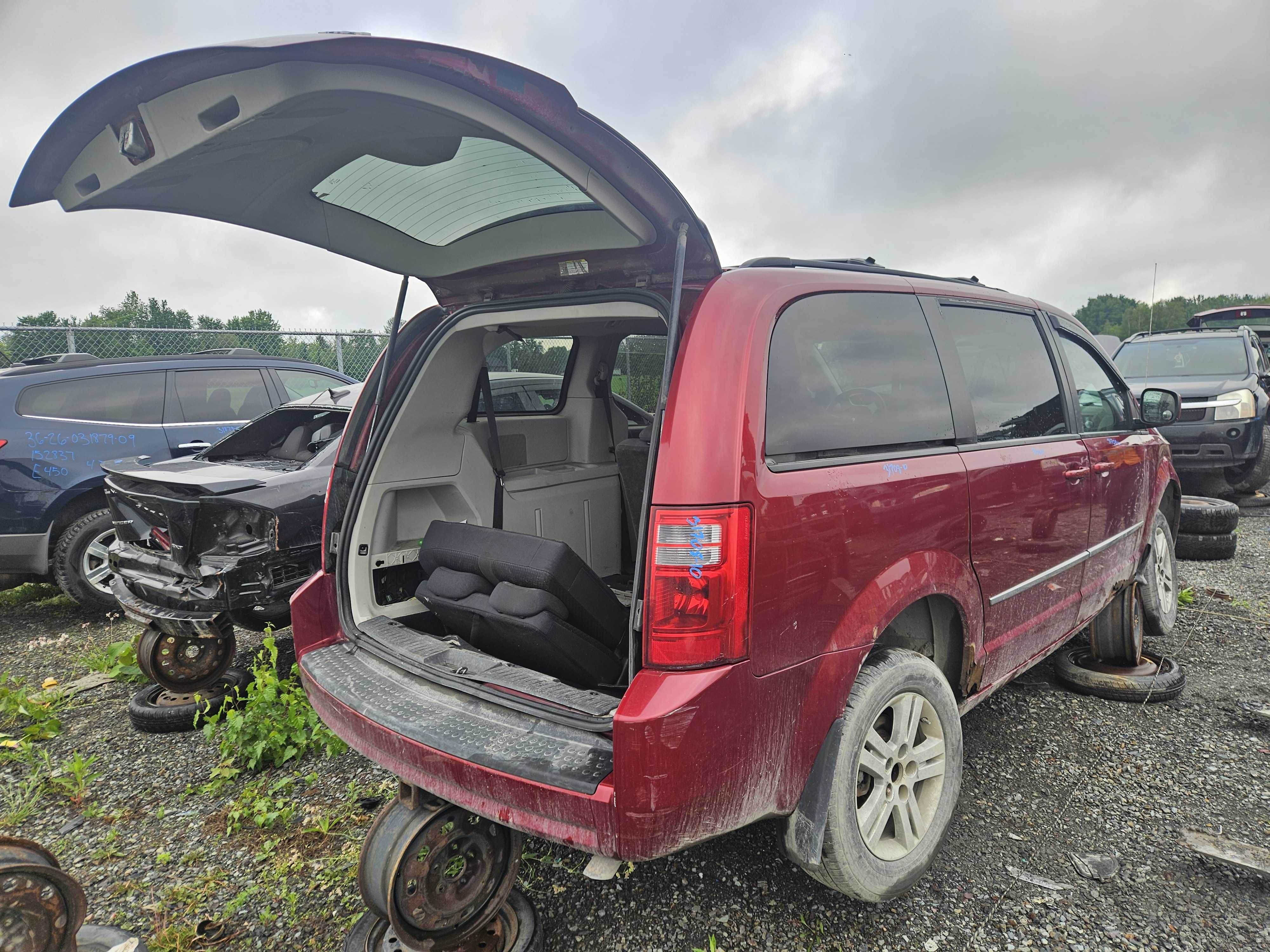 DODGE GRAND CARAVAN 2010