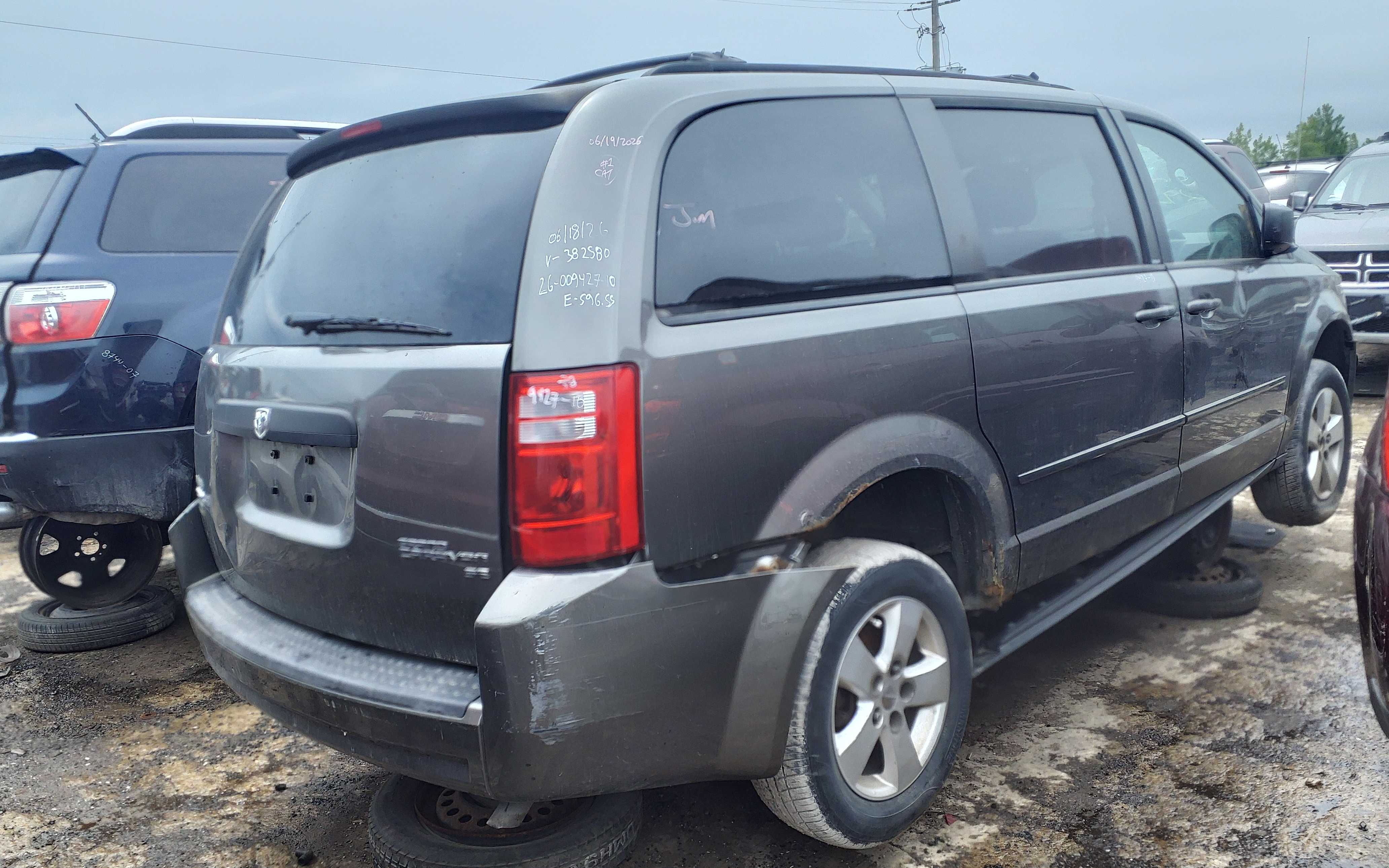 DODGE GRAND CARAVAN 2010