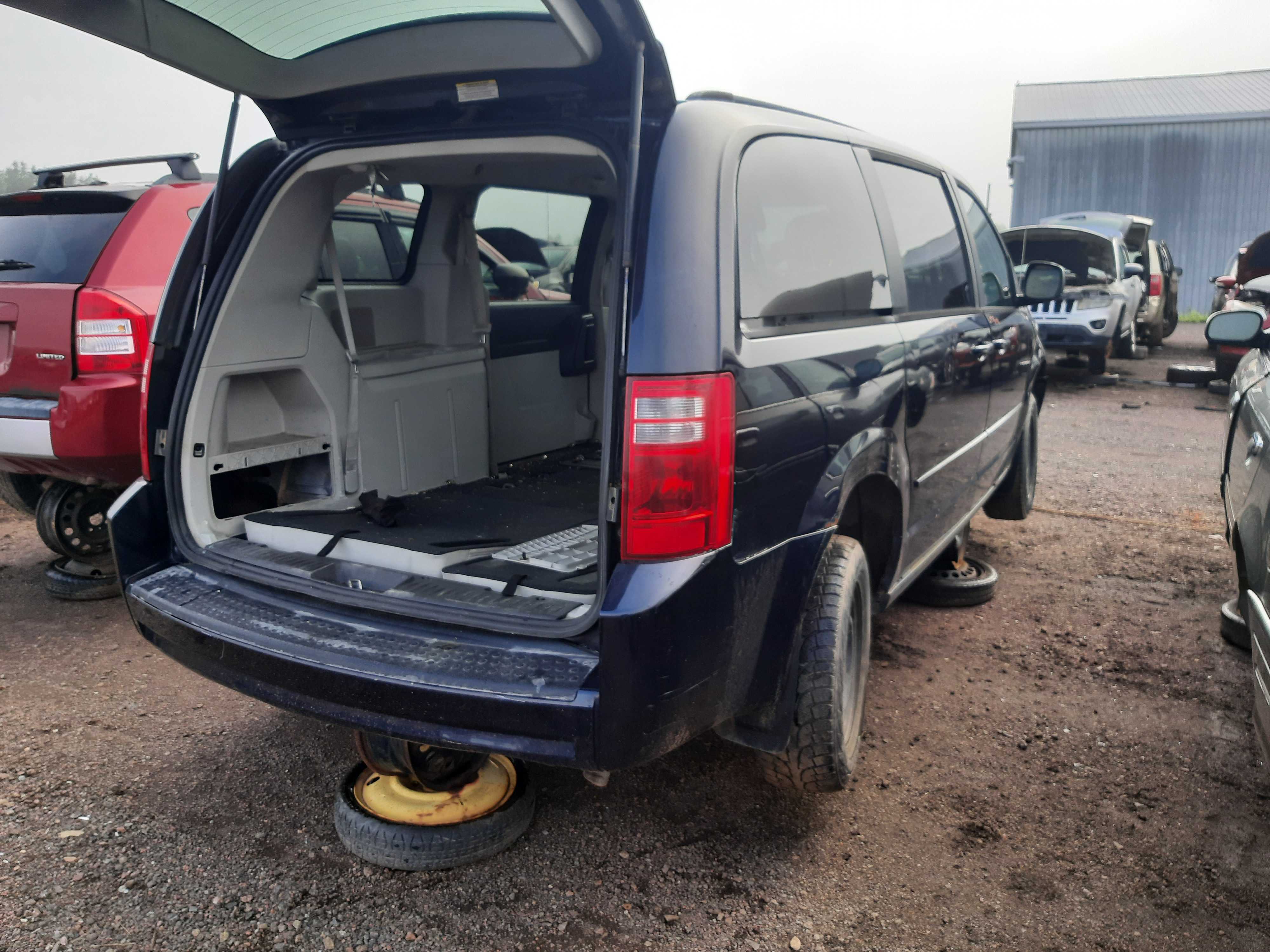 DODGE GRAND CARAVAN 2010