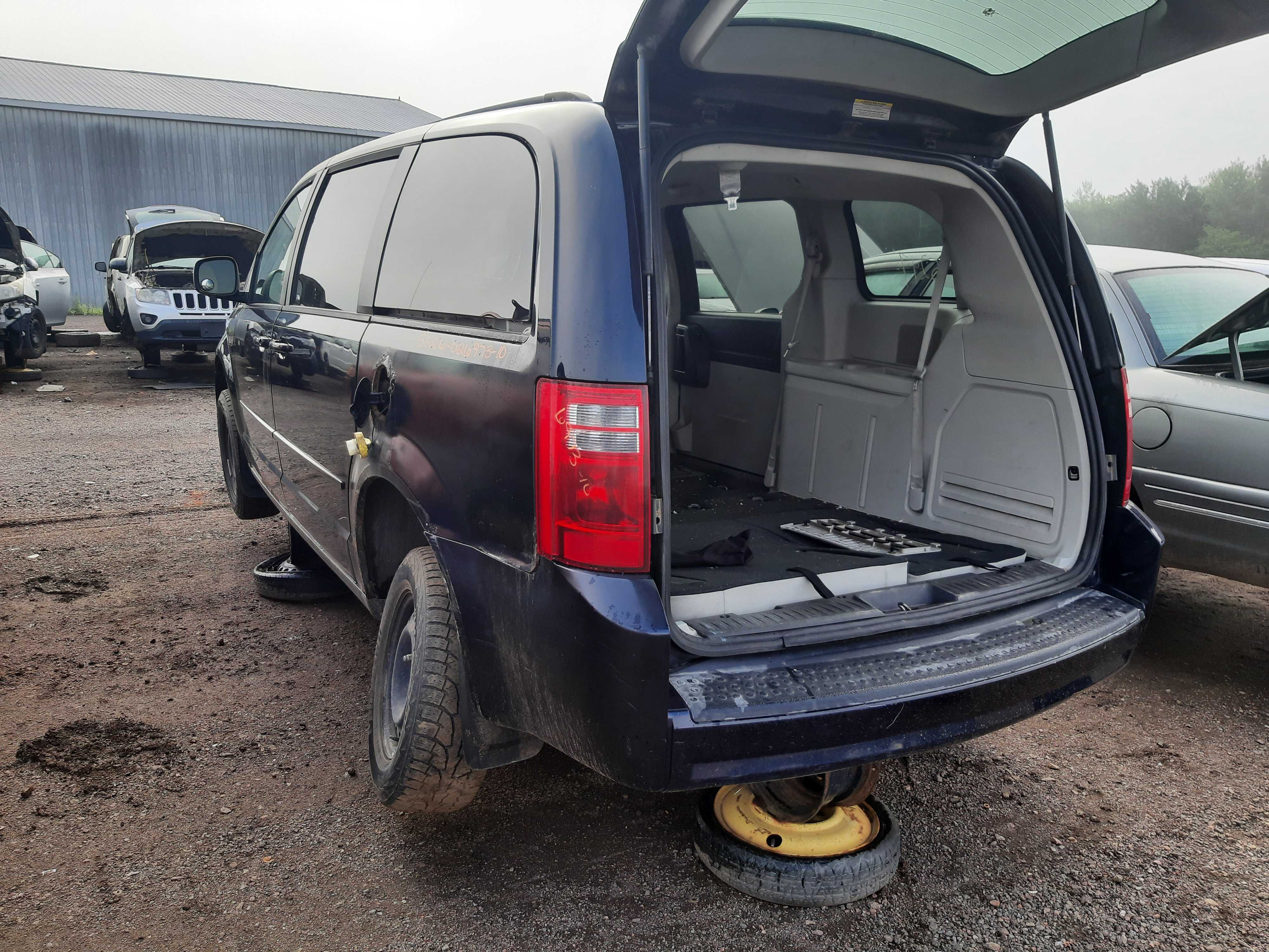 DODGE GRAND CARAVAN 2010