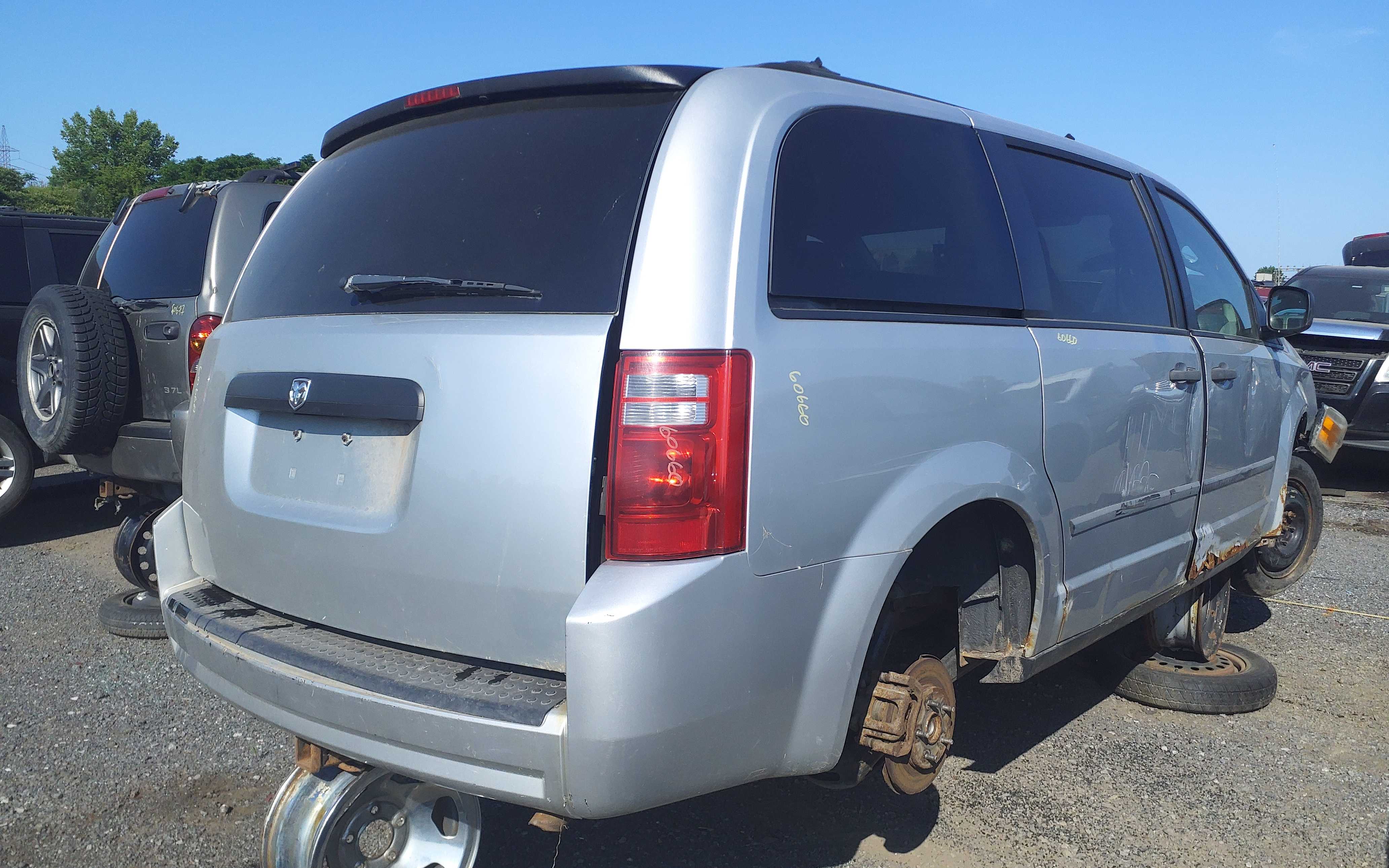 DODGE GRAND CARAVAN 2010