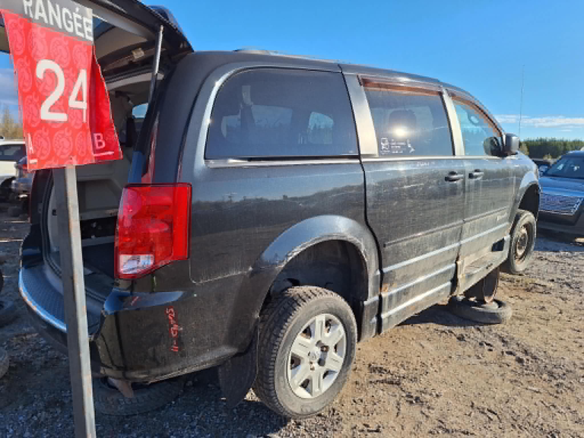 DODGE GRAND CARAVAN 2011