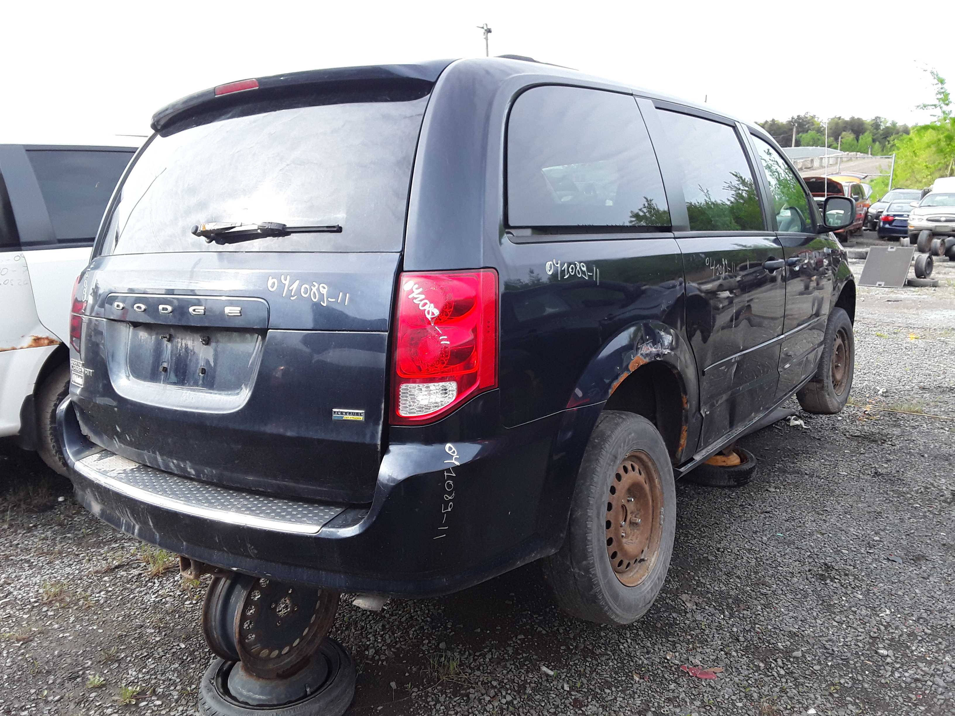 DODGE GRAND CARAVAN 2011