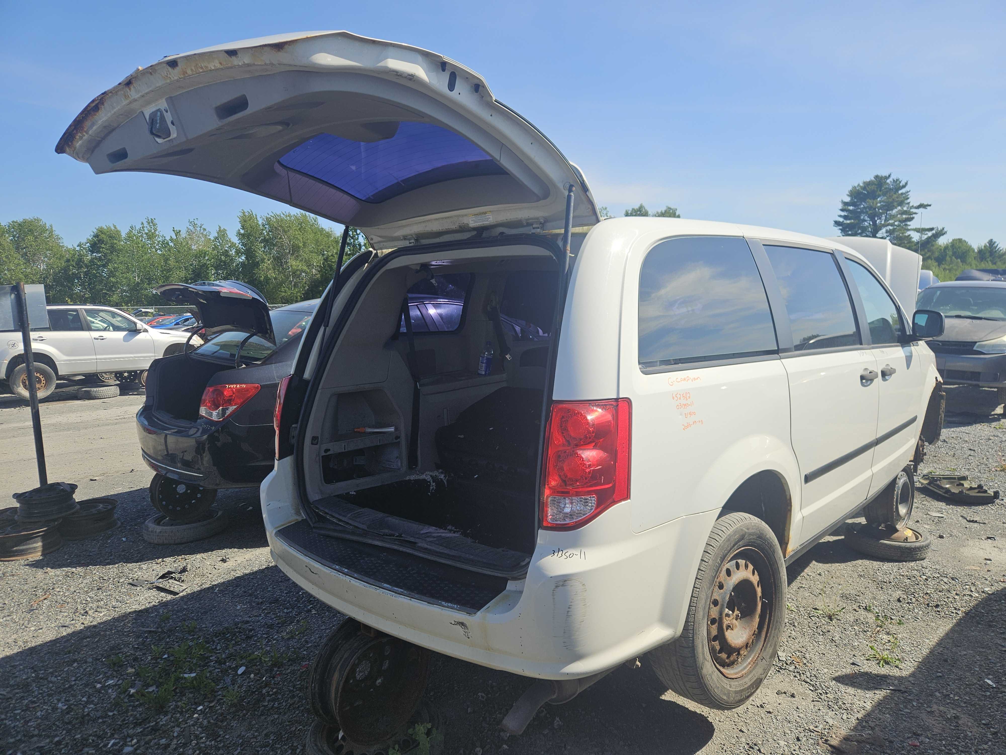 DODGE GRAND CARAVAN 2011