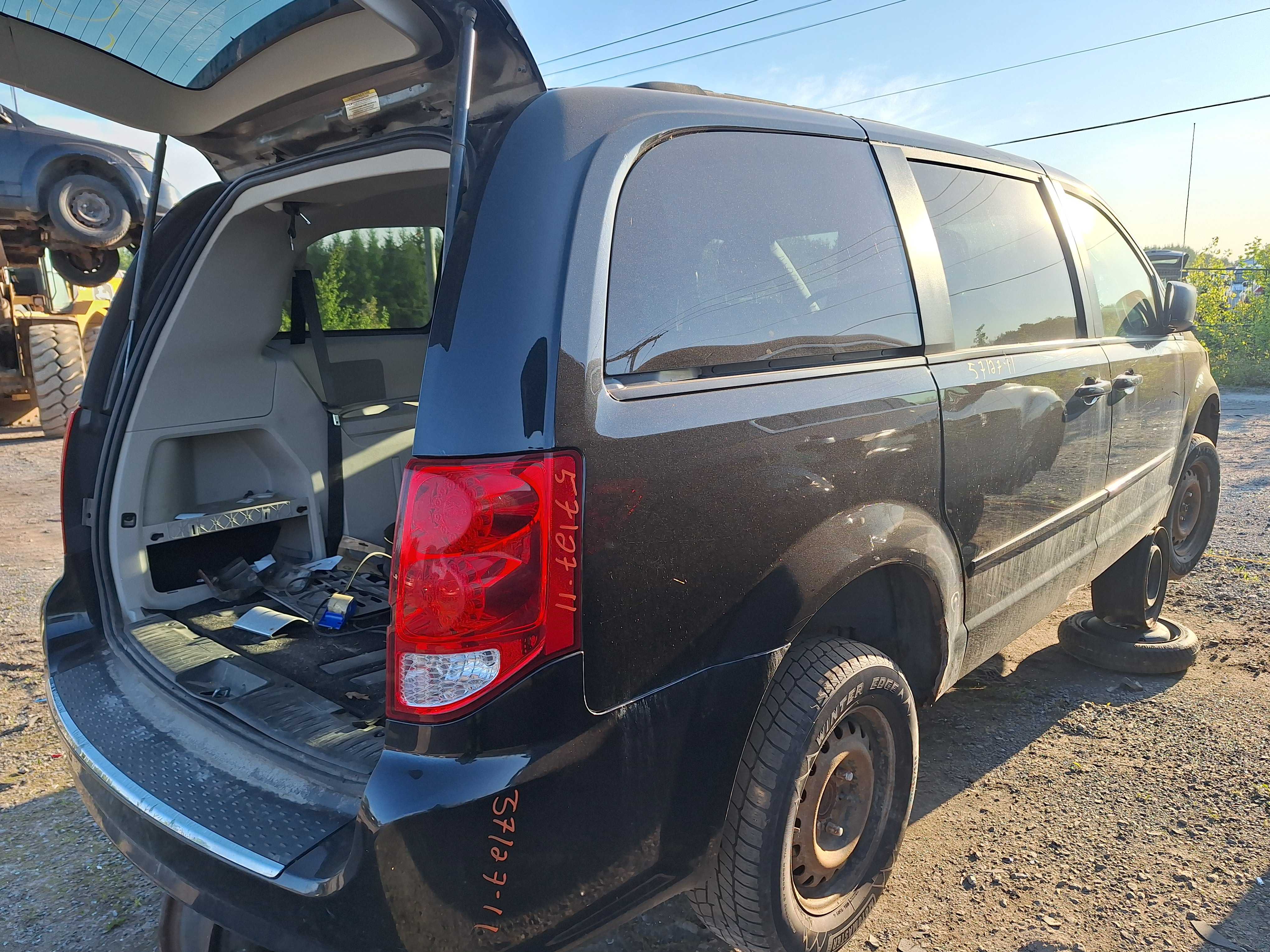 DODGE GRAND CARAVAN 2011