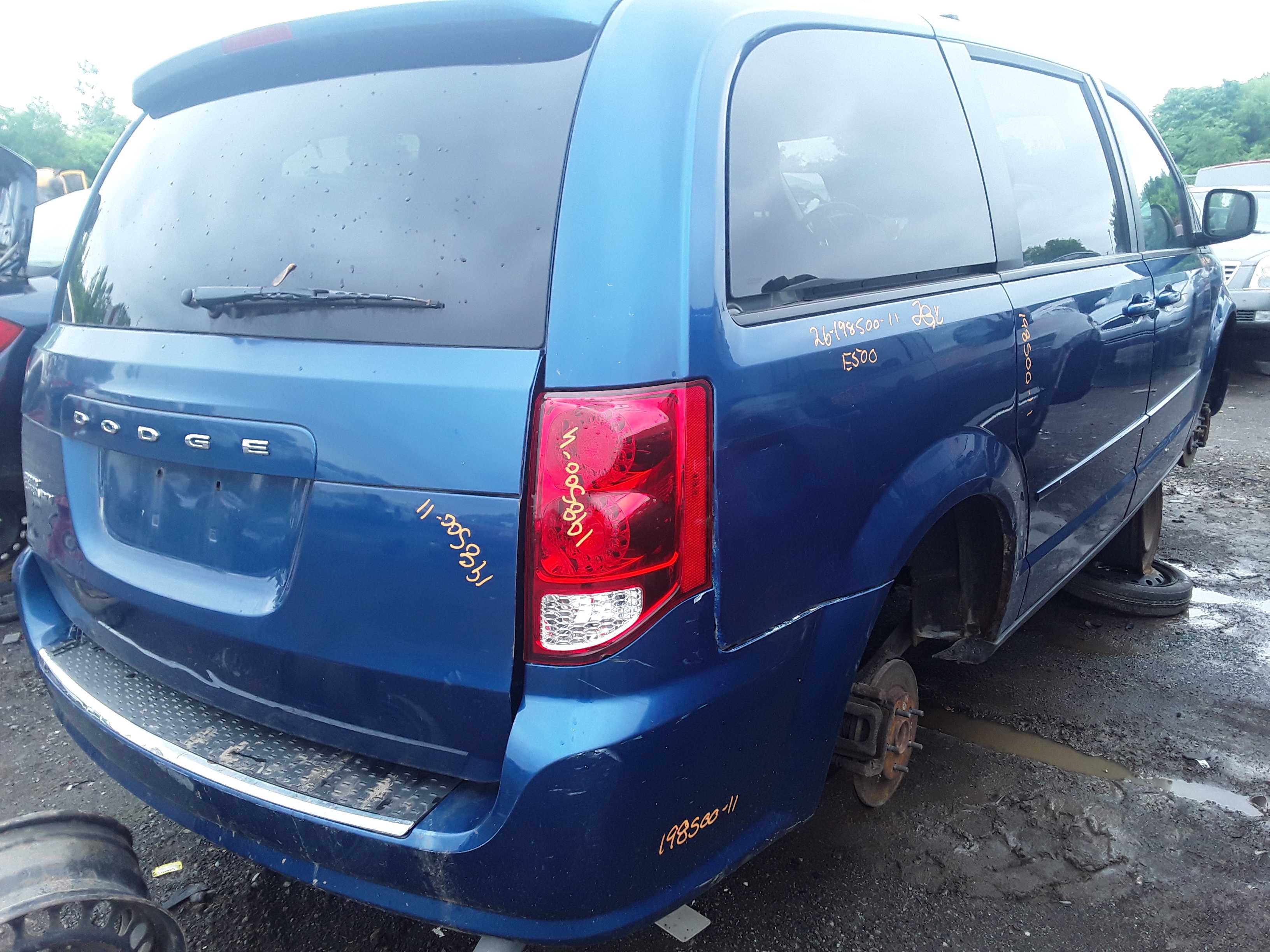DODGE GRAND CARAVAN 2011