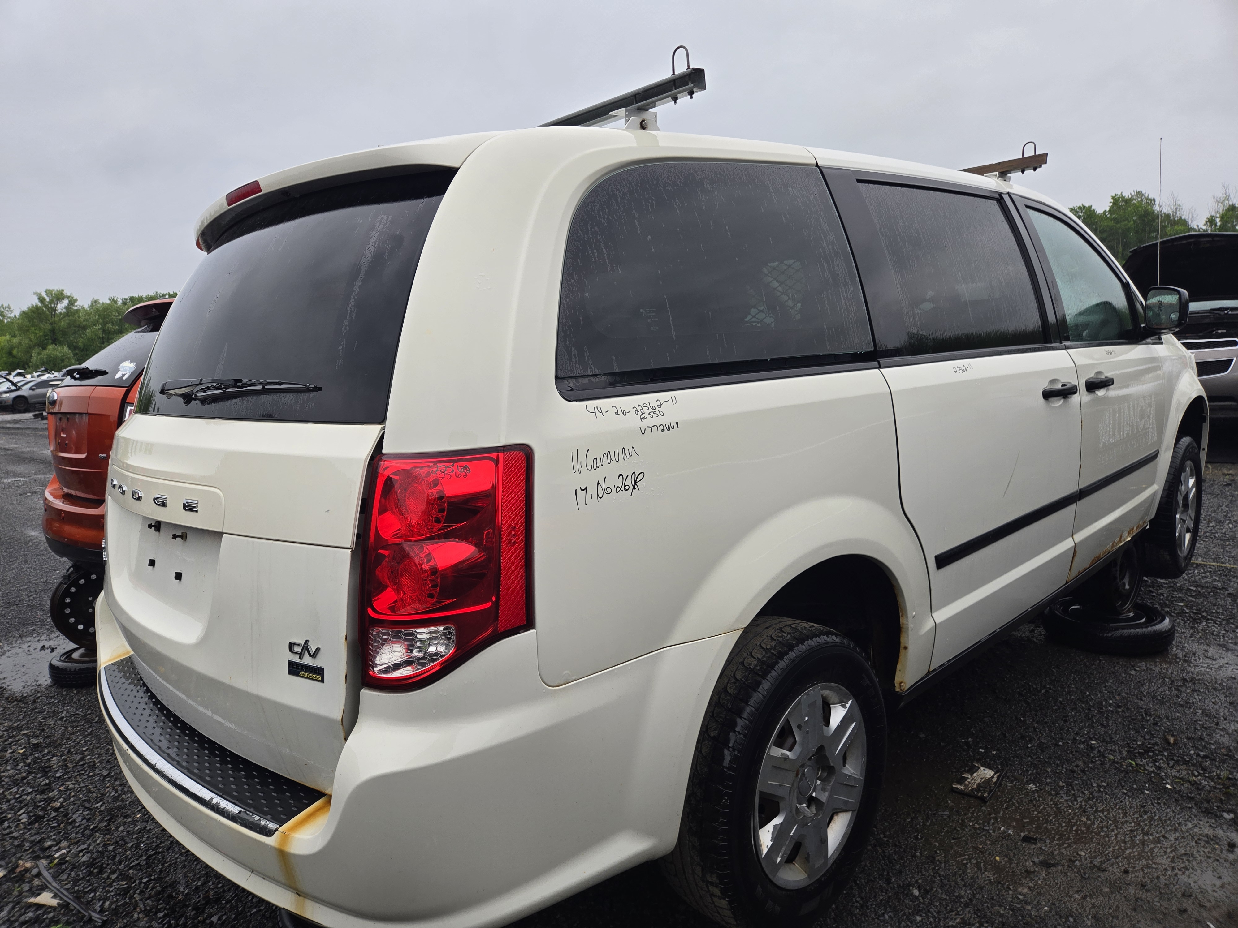 DODGE GRAND CARAVAN 2011