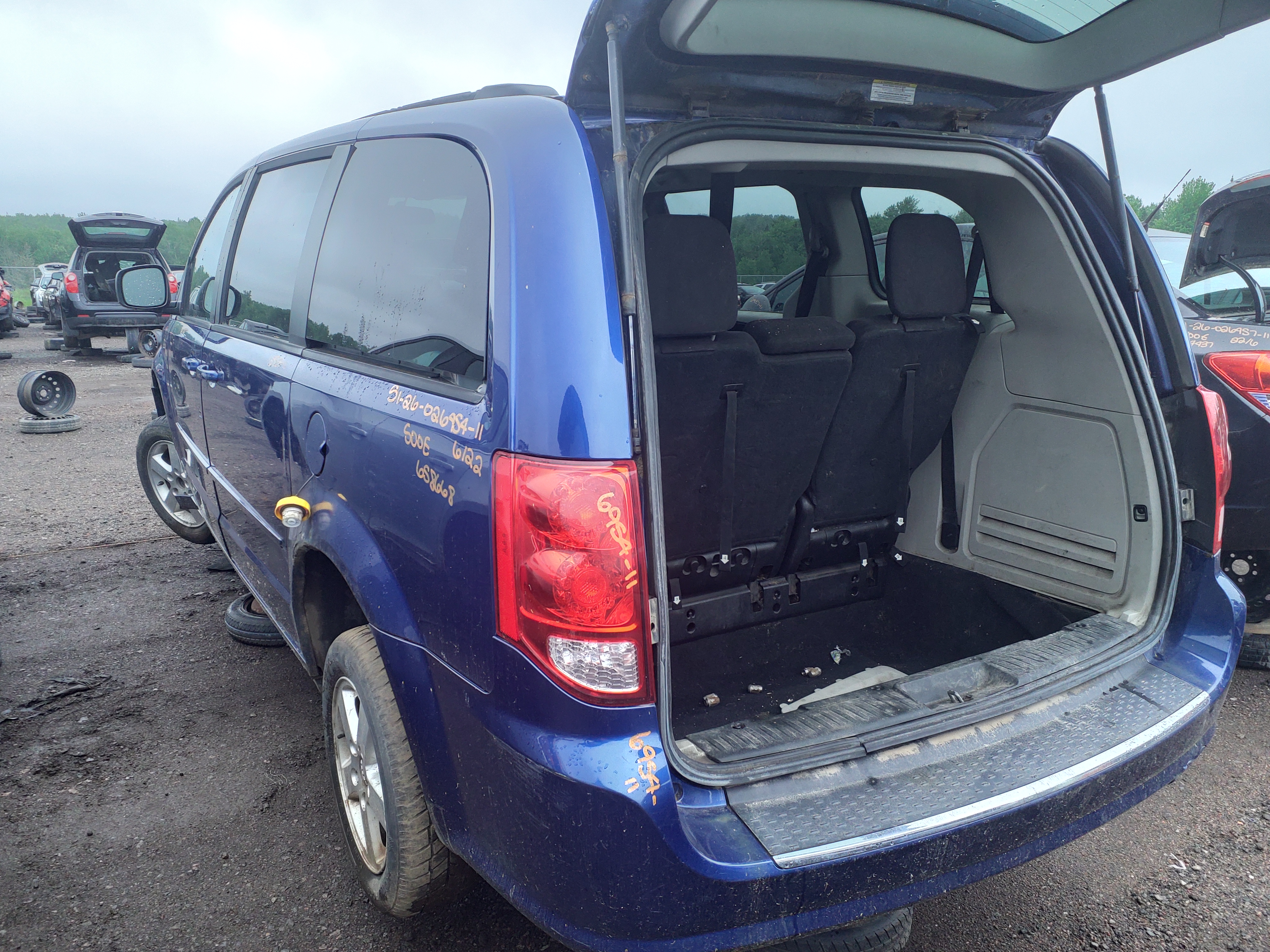 DODGE GRAND CARAVAN 2011