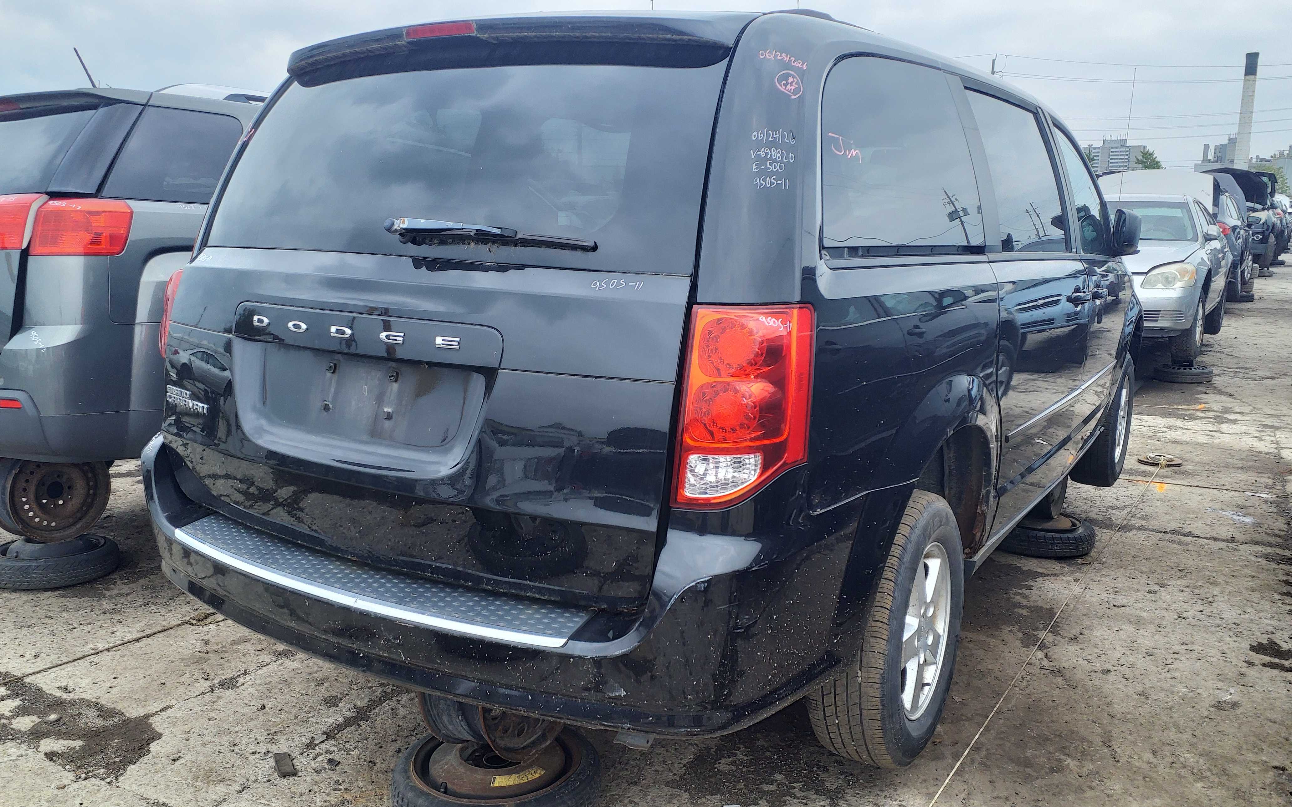 DODGE GRAND CARAVAN 2011