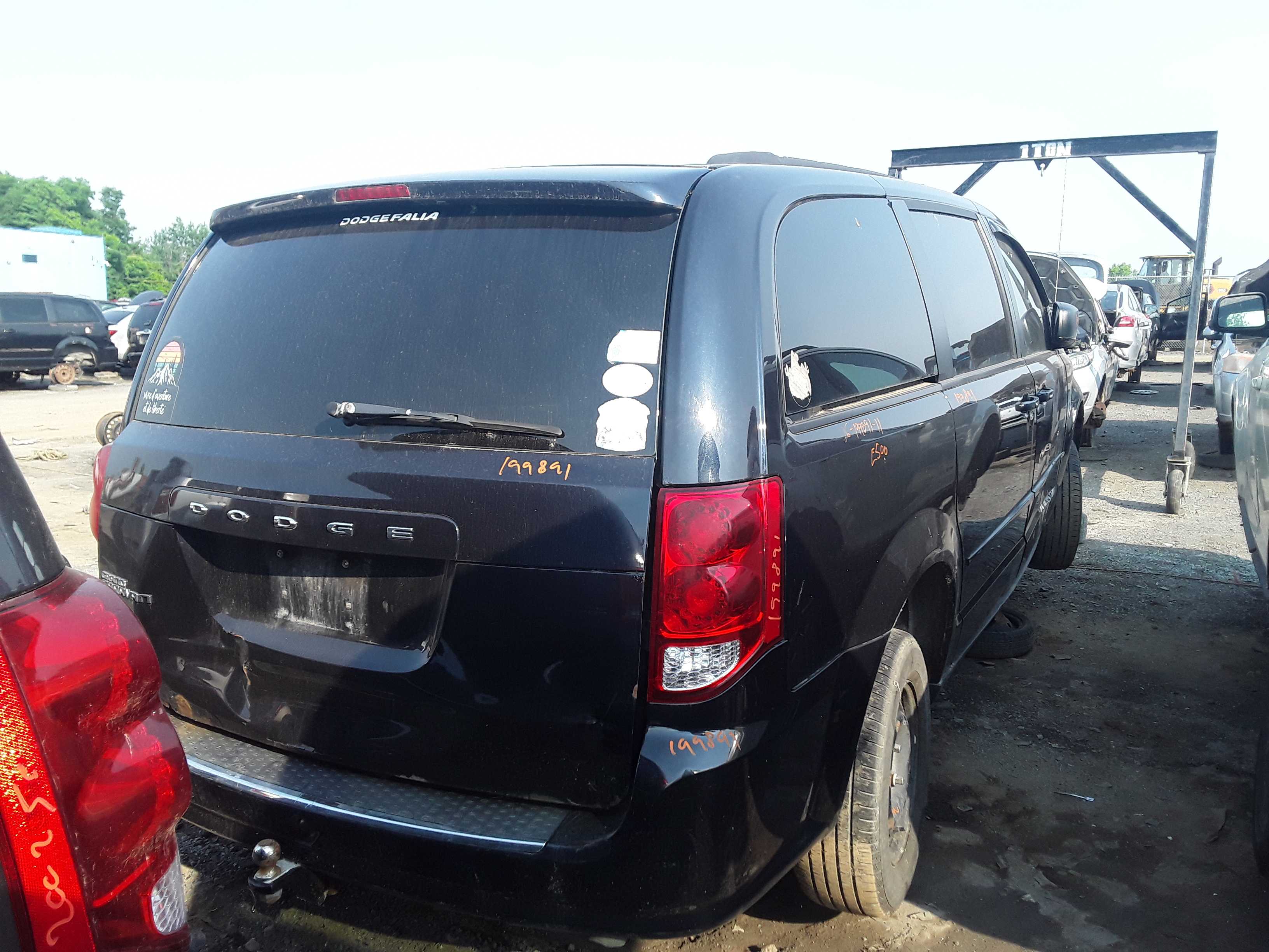DODGE GRAND CARAVAN 2011