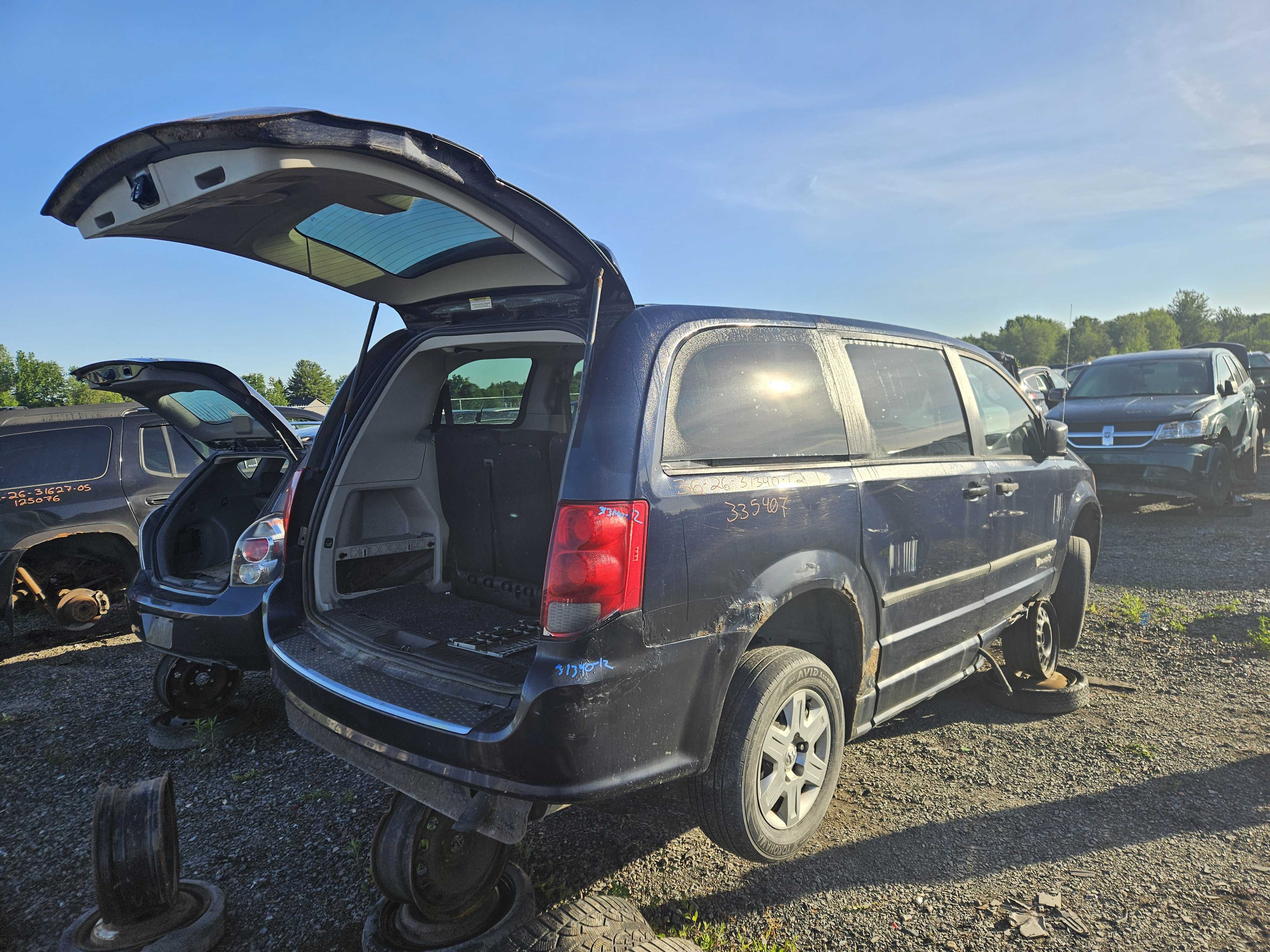 DODGE GRAND CARAVAN 2012