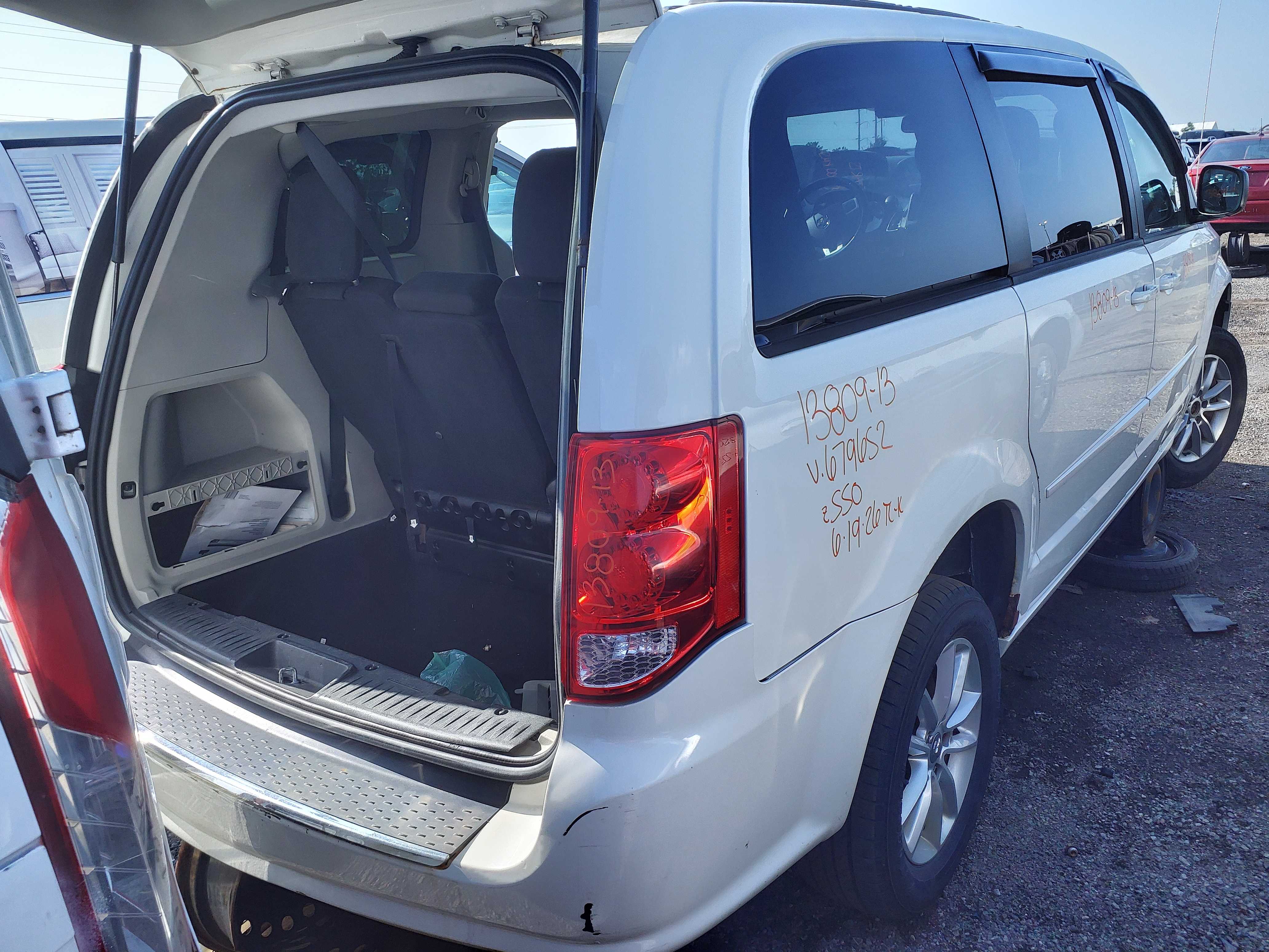 DODGE GRAND CARAVAN 2013
