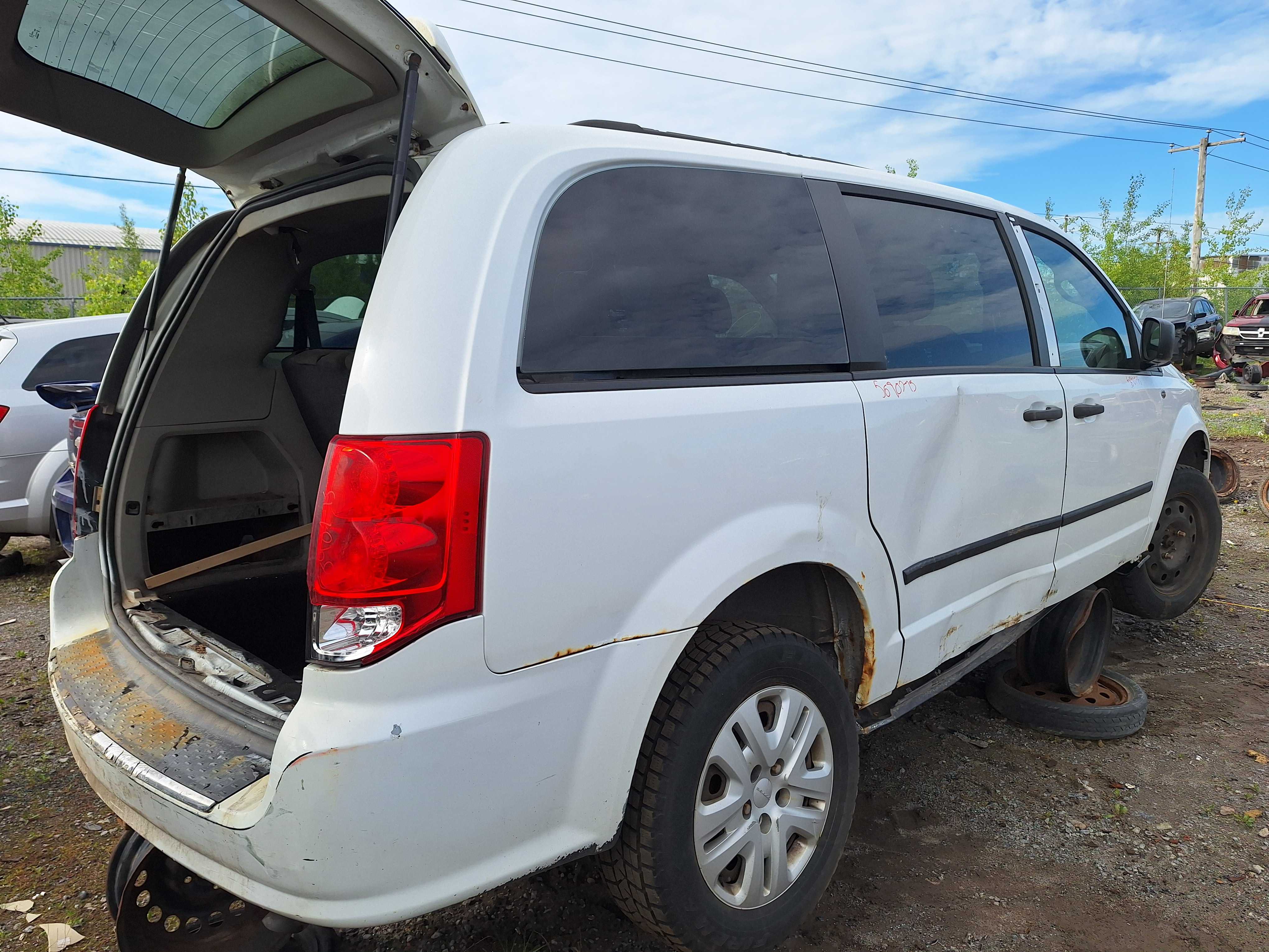 DODGE GRAND CARAVAN 2015