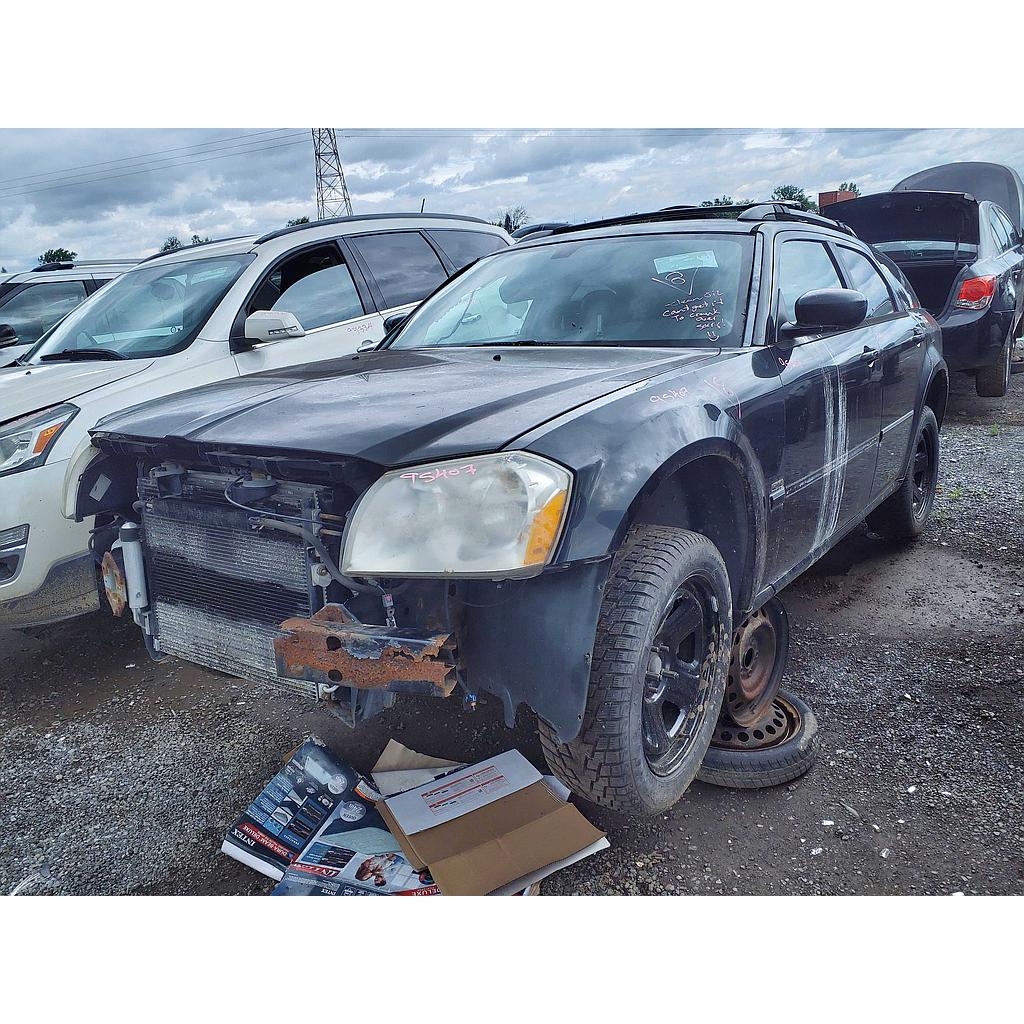 DODGE MAGNUM 2005