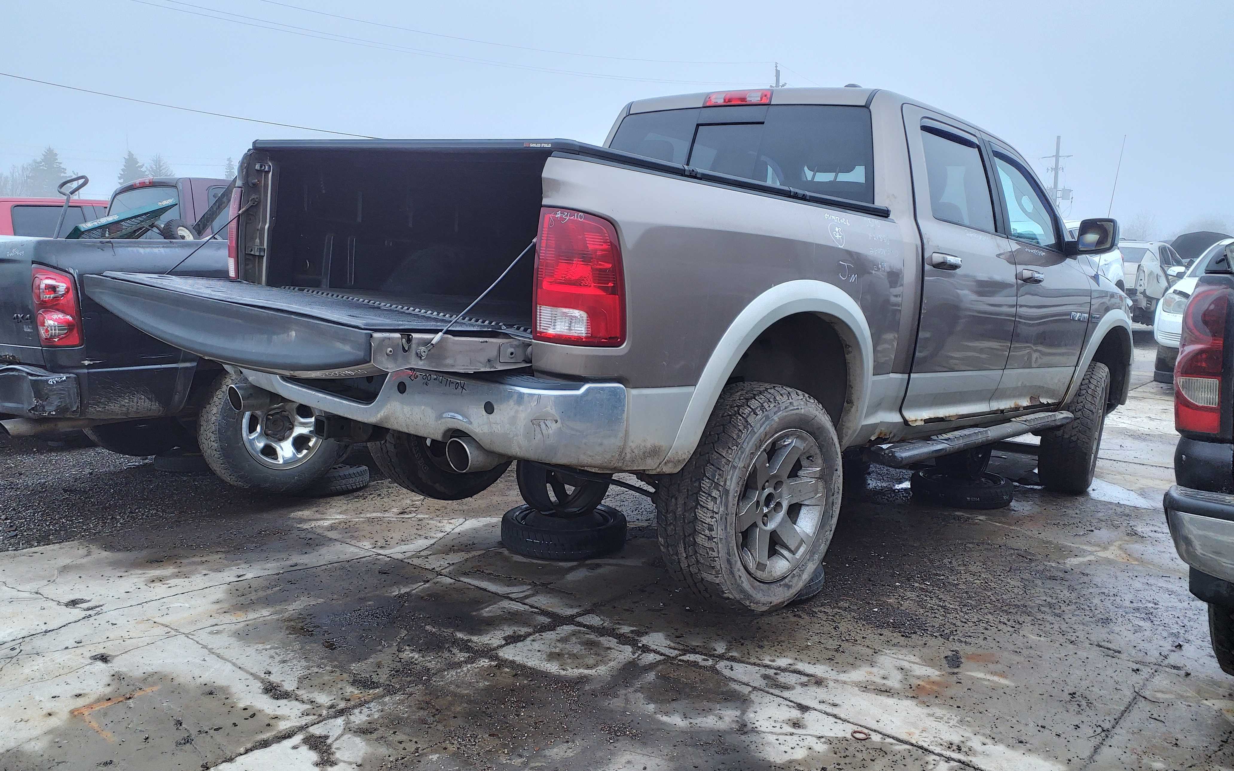 DODGE RAM 1500 2010