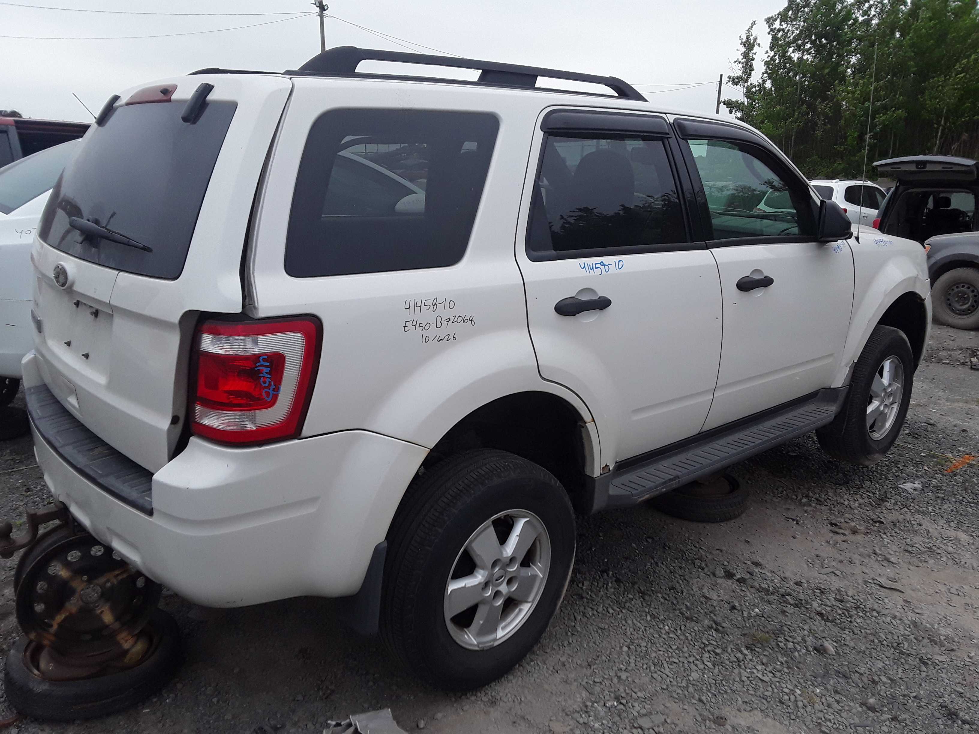 FORD ESCAPE 2010