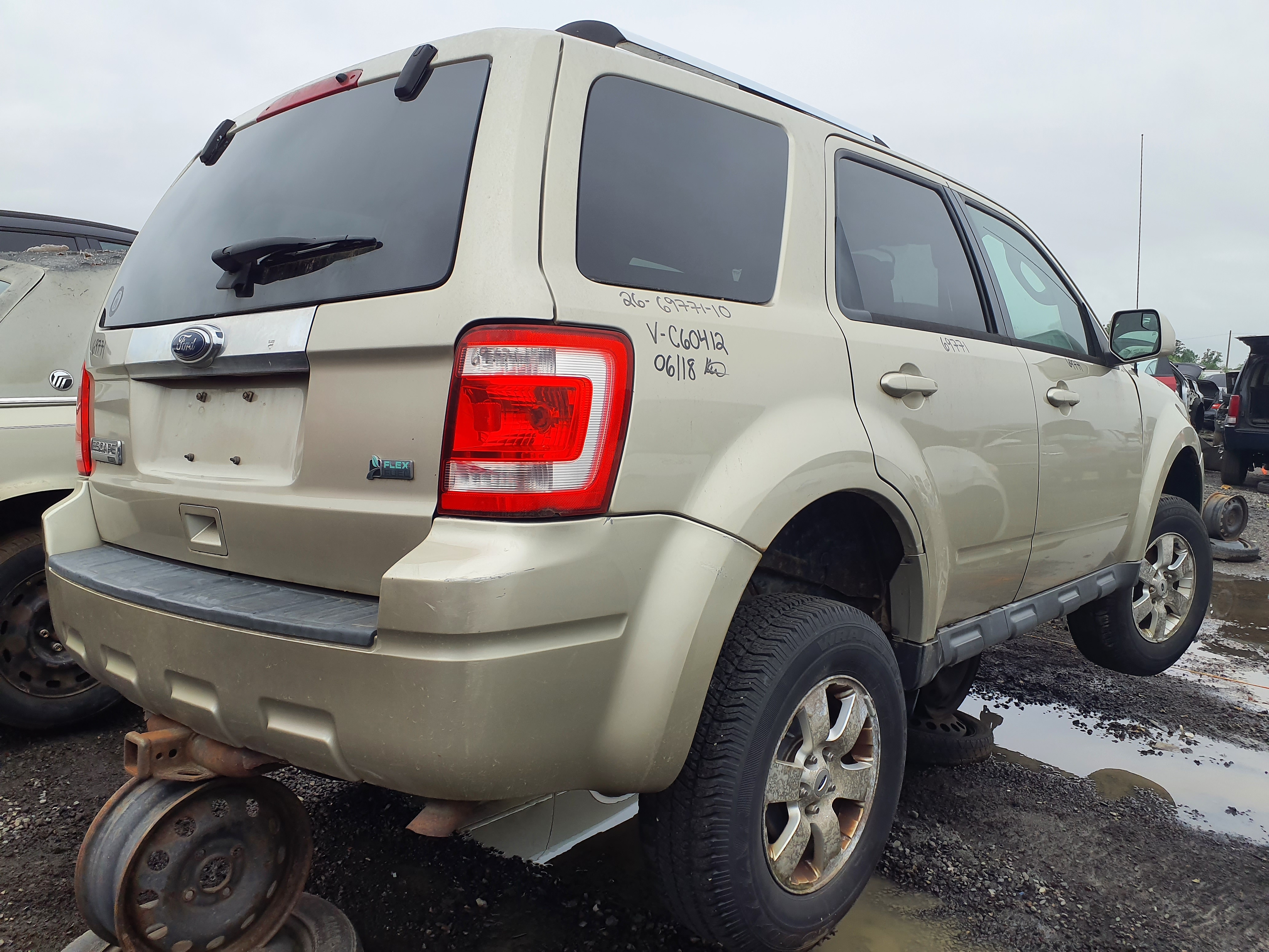 FORD ESCAPE 2010