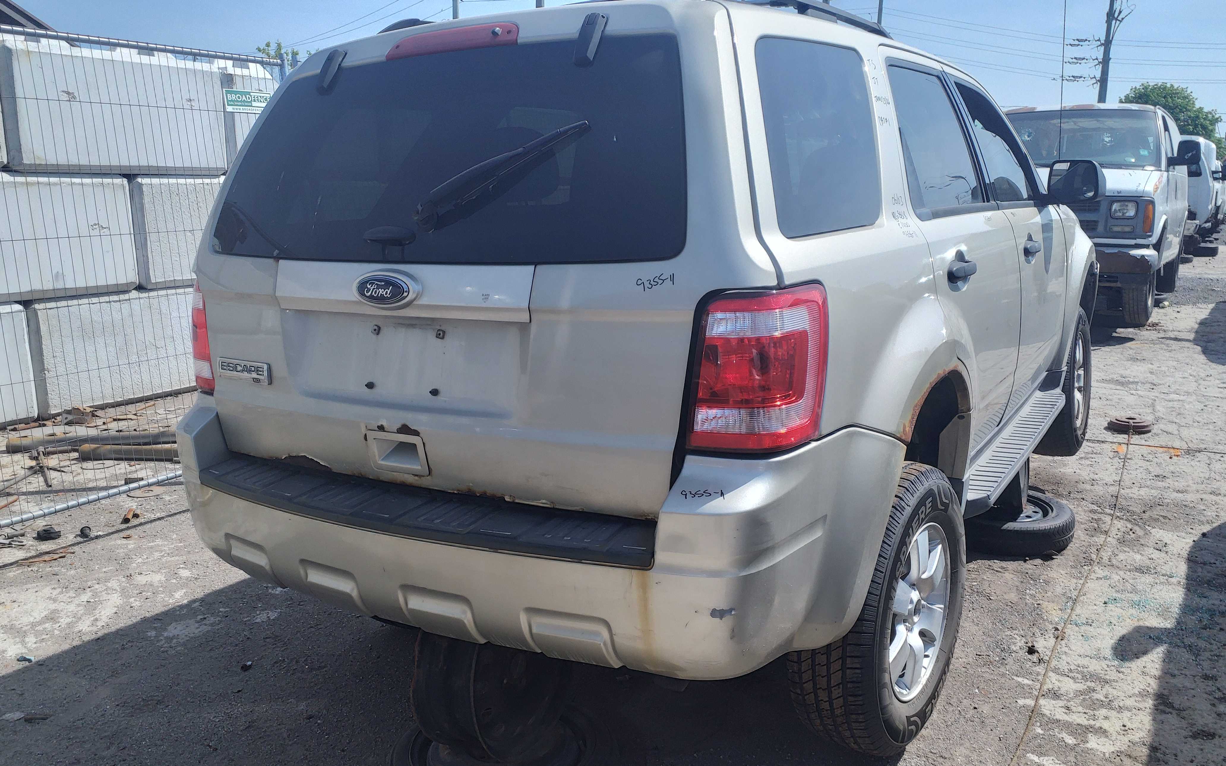FORD ESCAPE 2011
