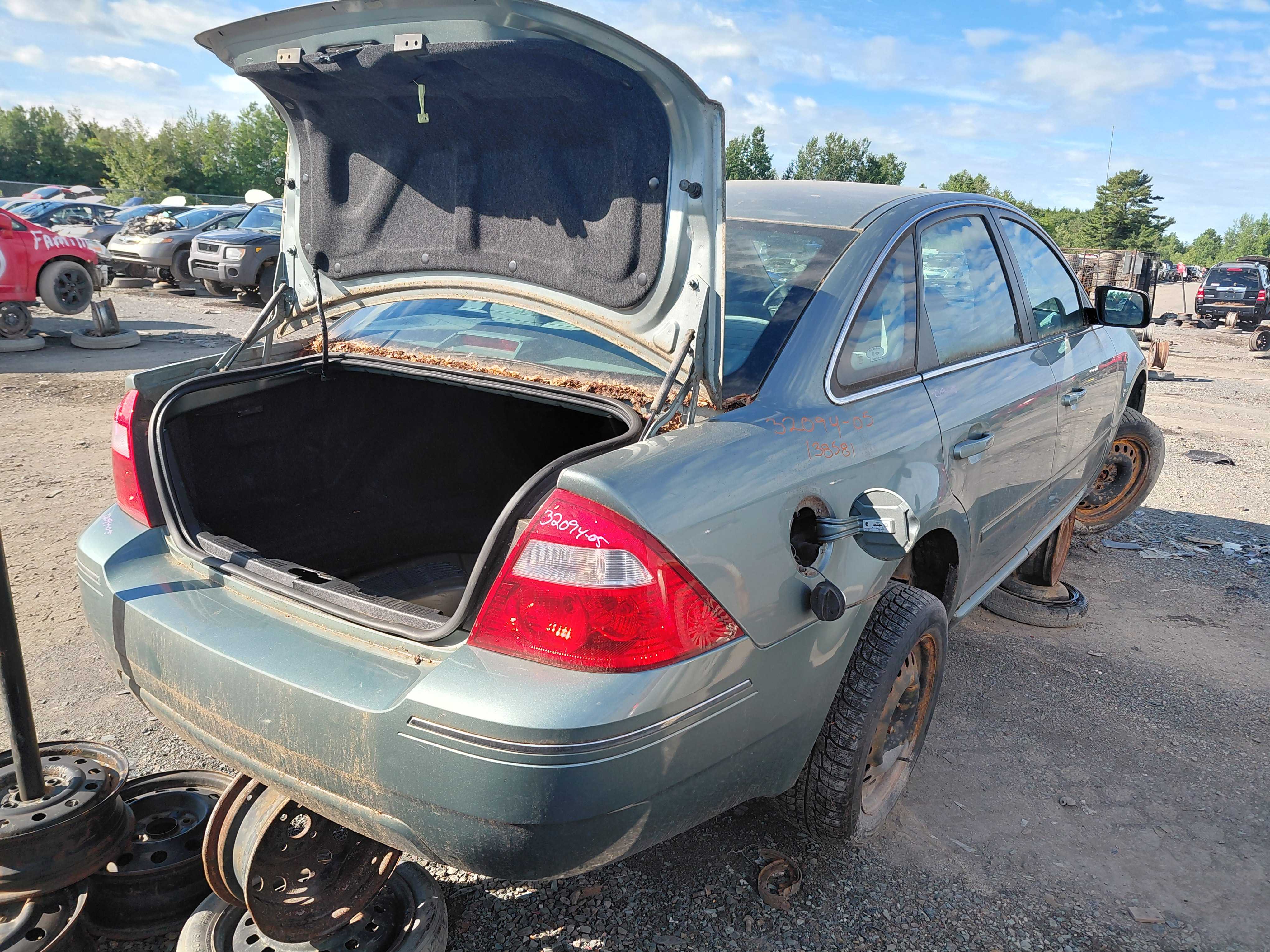 FORD FIVE HUNDRED 2005
