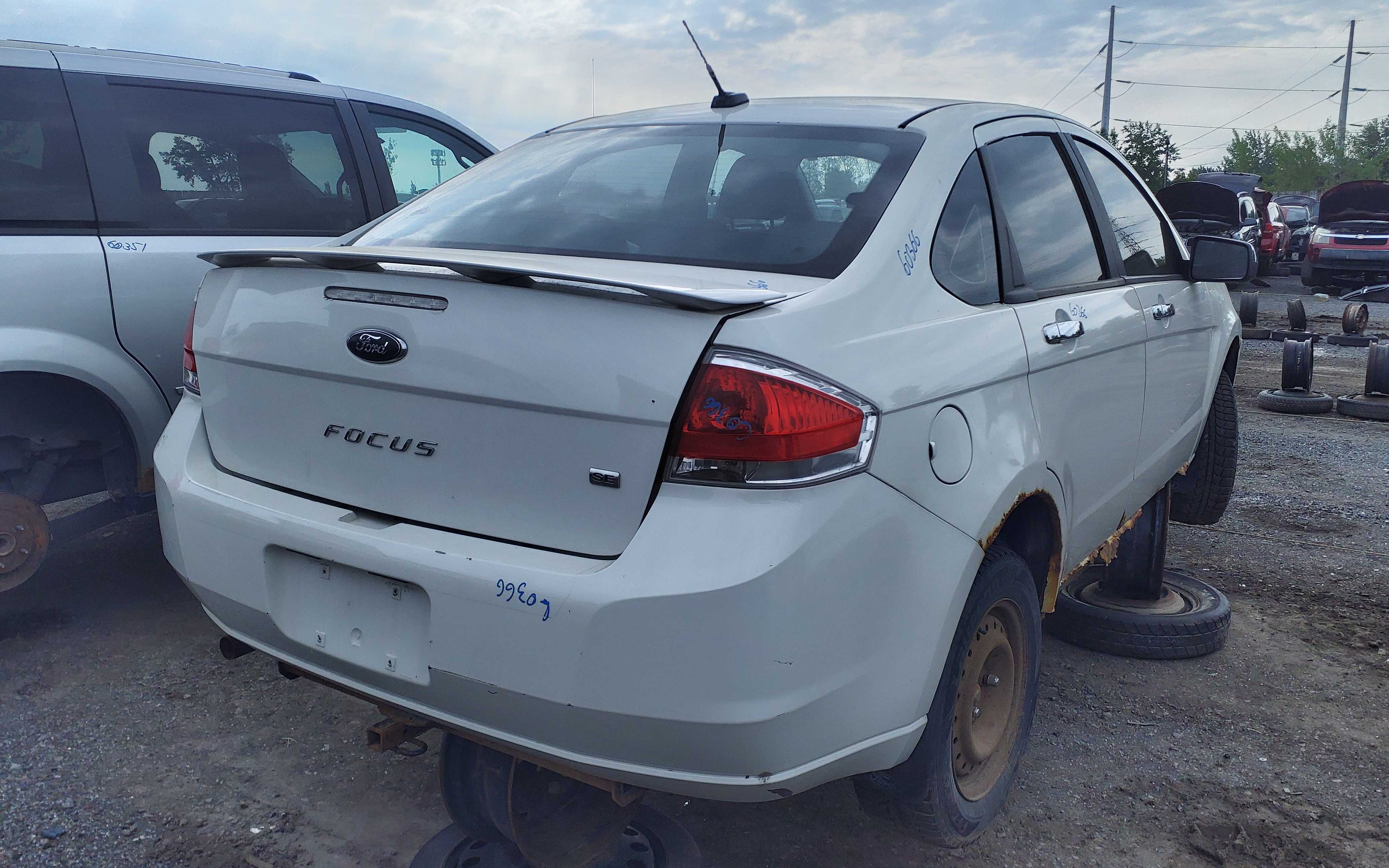 FORD FOCUS 2010